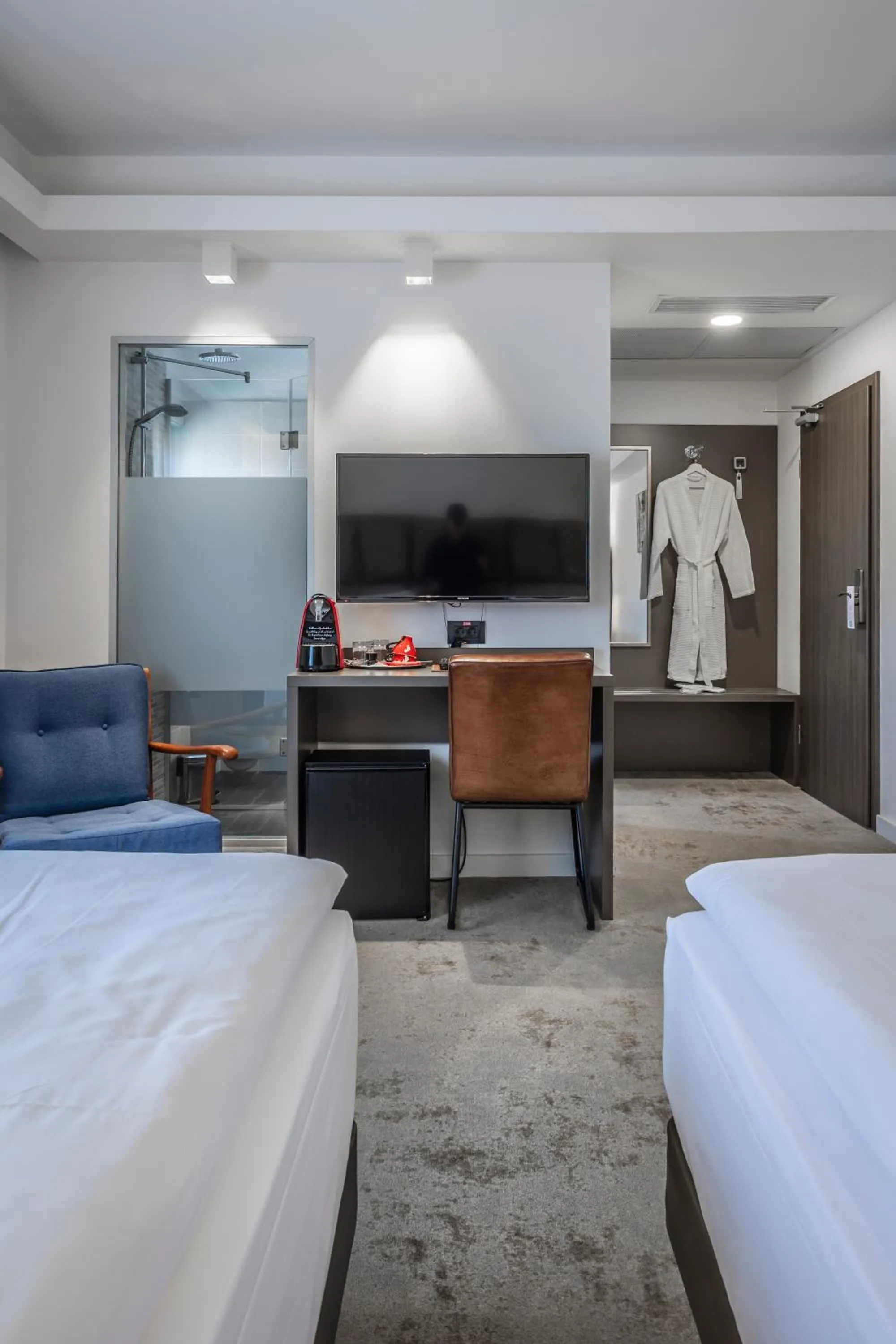 Photo of the whole room, Bed in Charm Boutique Hotel