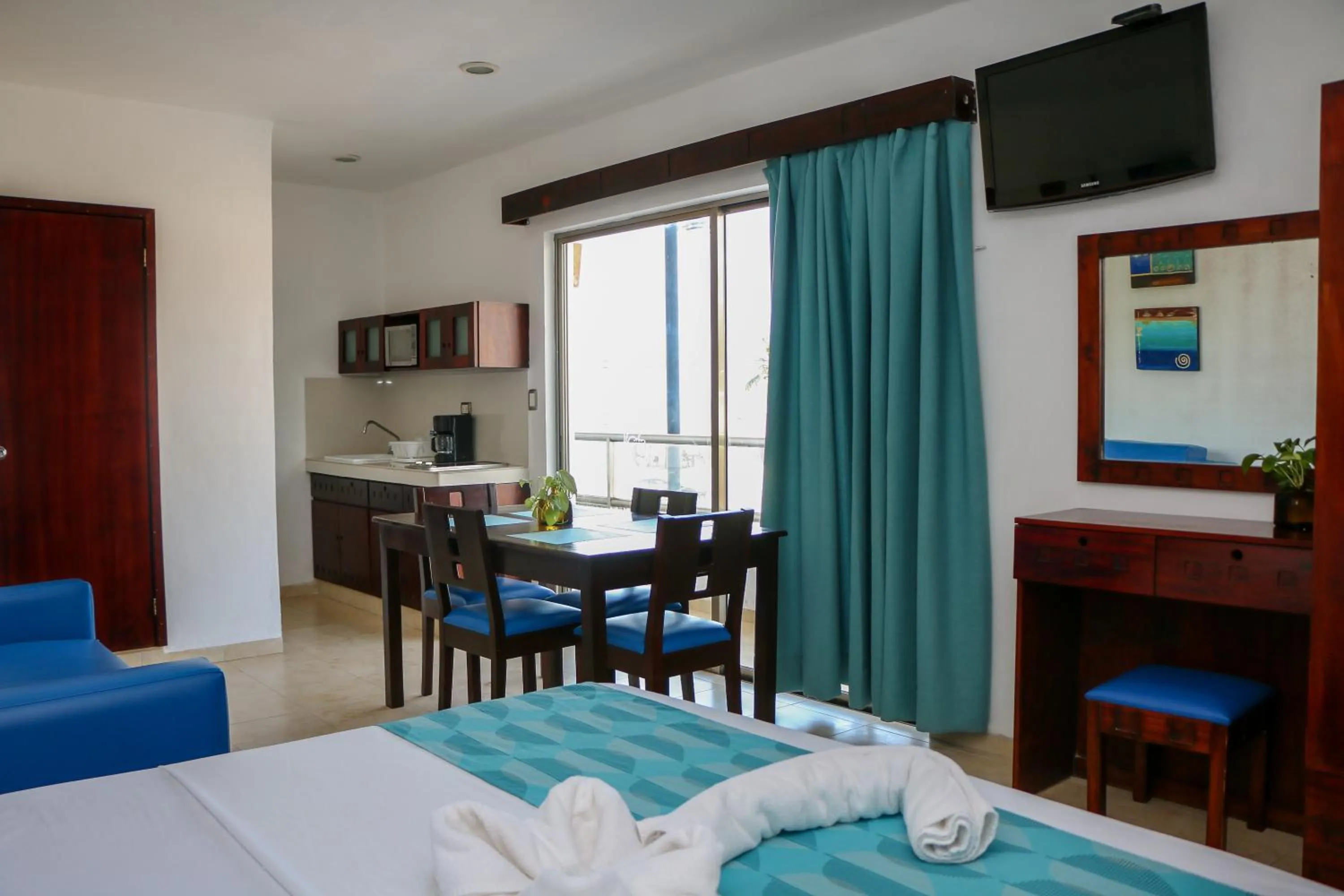 Bed in Playa Linda Hotel