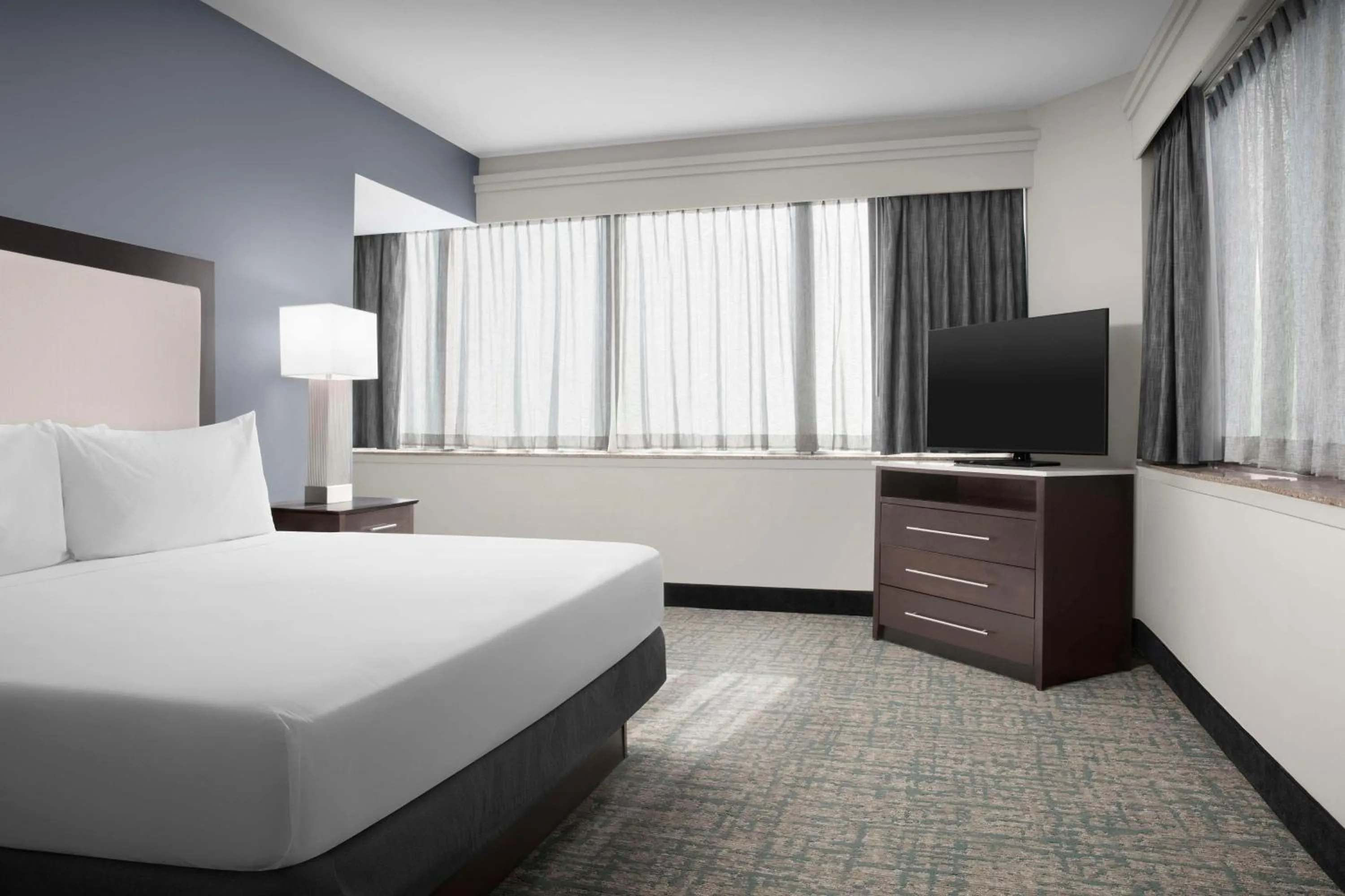 Bed in Homewood Suites Dallas Downtown