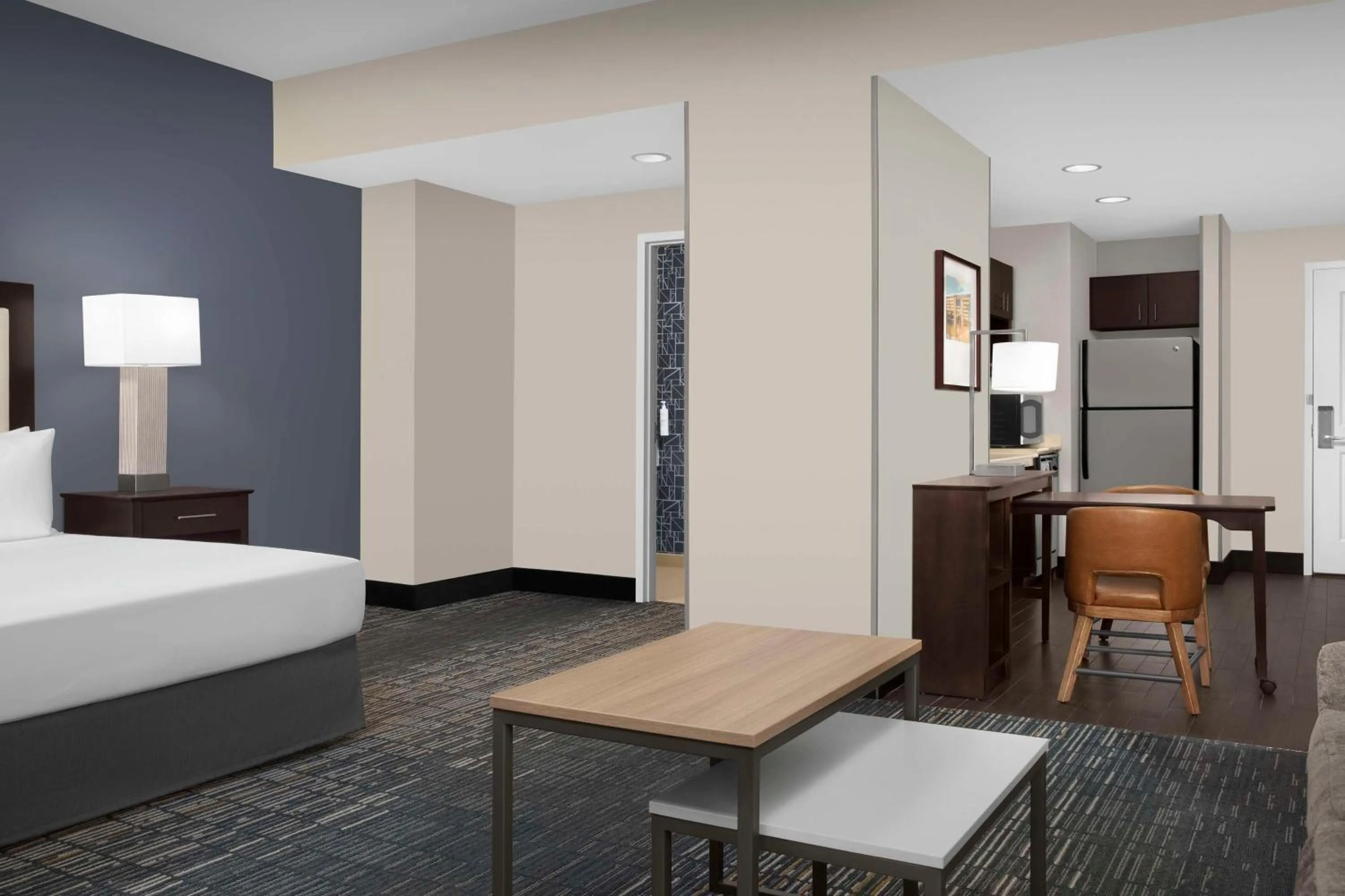 Kitchen or kitchenette, Bed in Homewood Suites Dallas Downtown