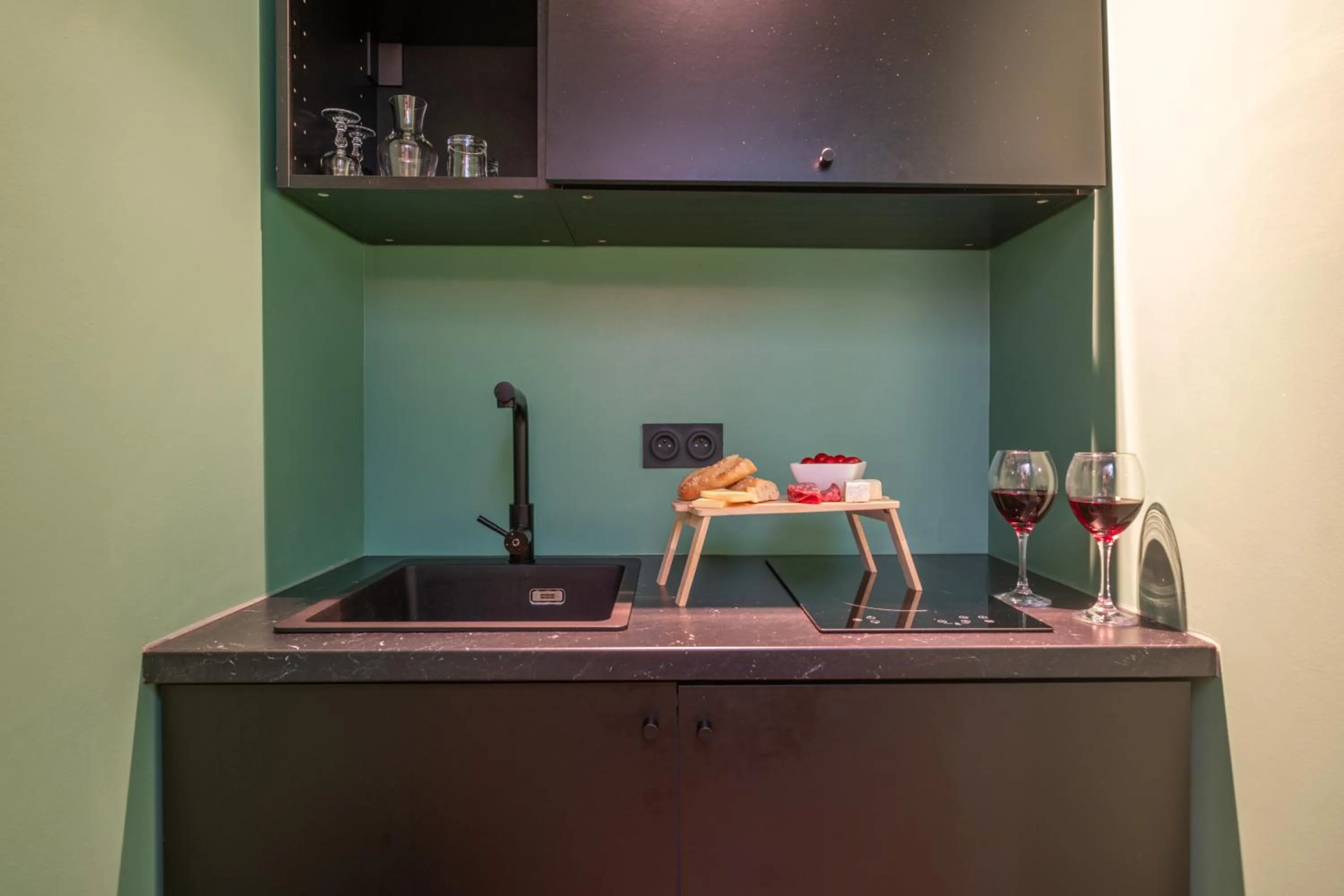 Kitchen or kitchenette in Avalon Hotel