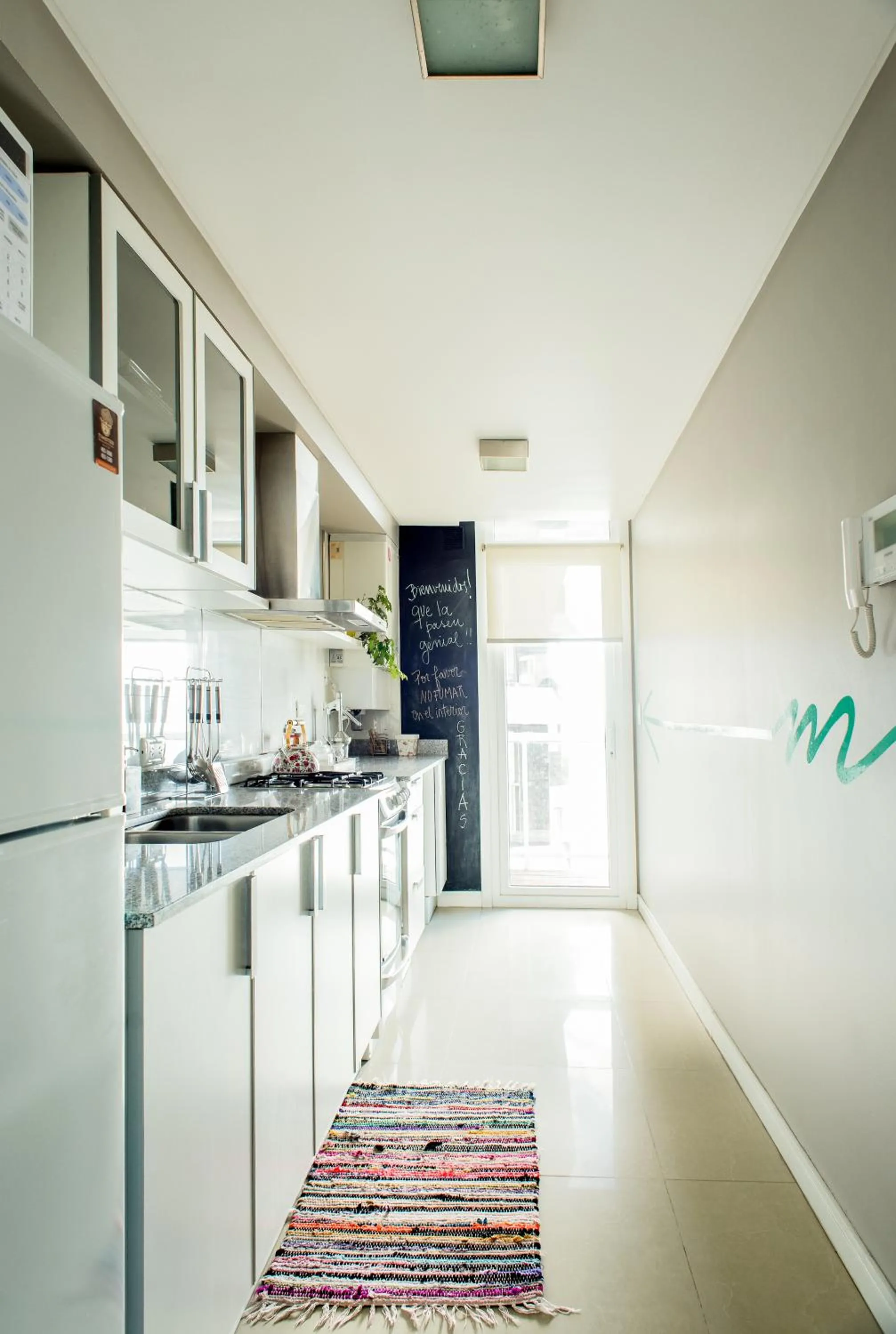 Kitchen or kitchenette in 457 Gascon