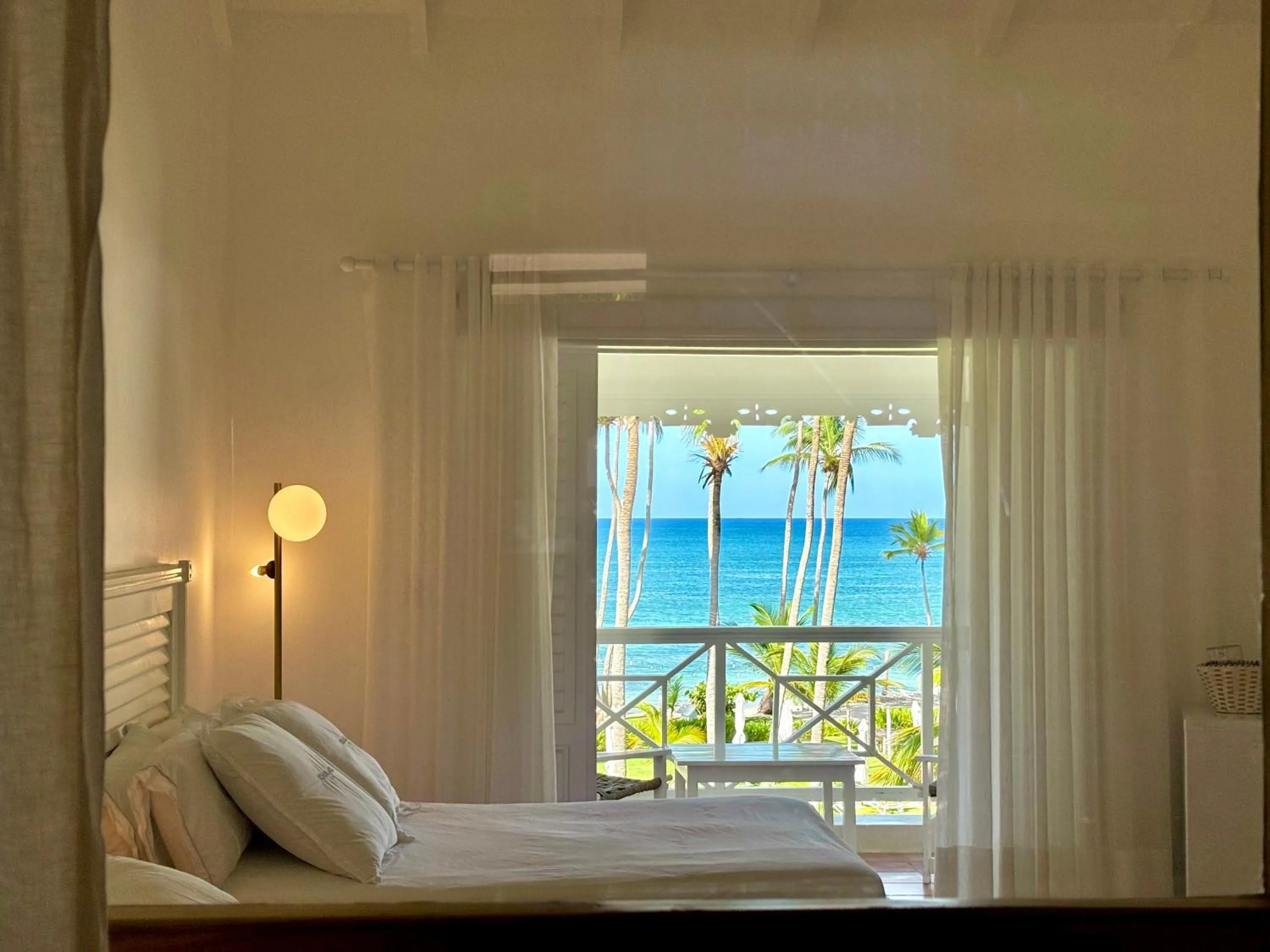 Bedroom, Bed in Hotel TODOBLANCO, Las Galeras, SAMANA