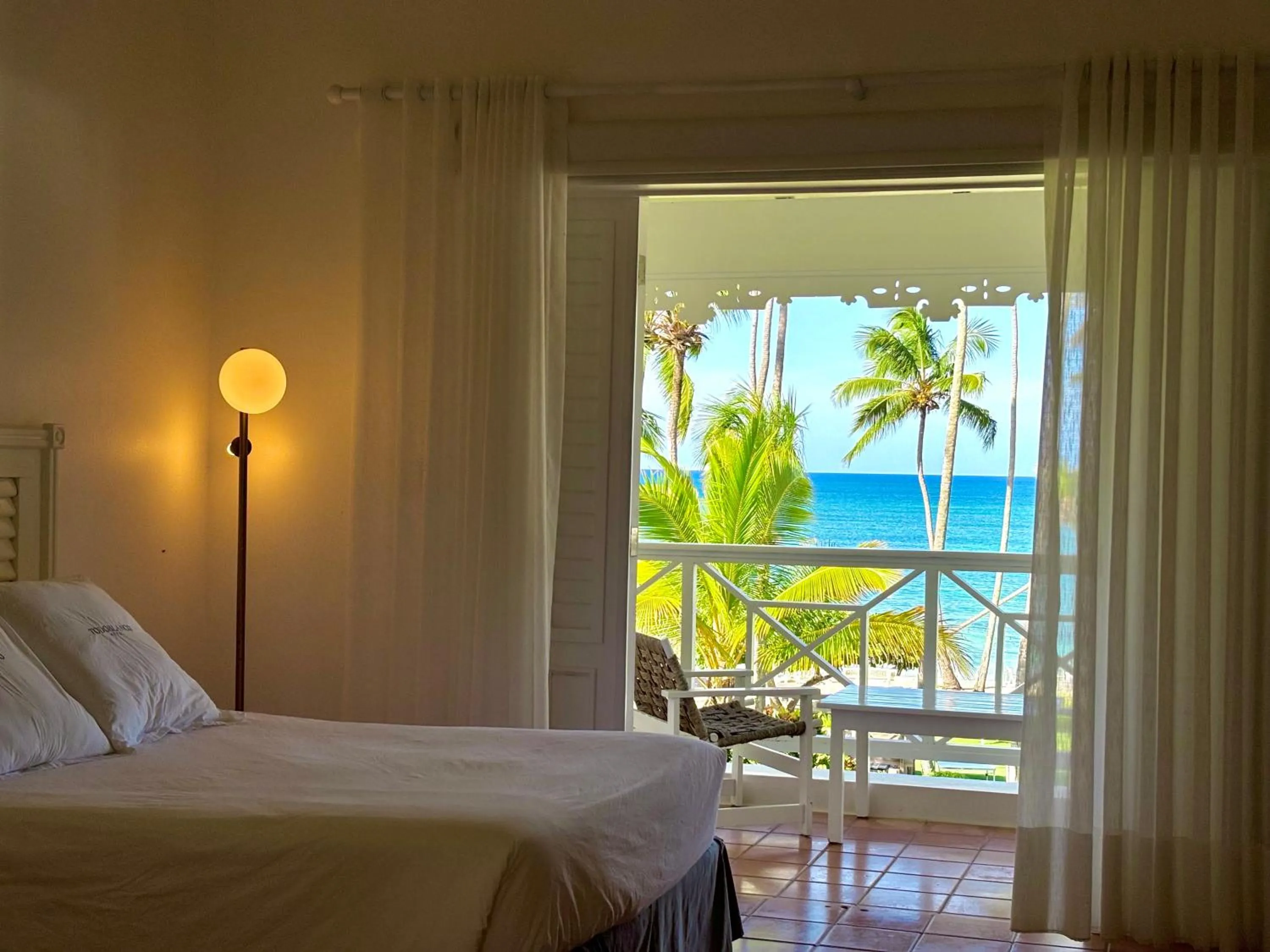Bedroom, Bed in Hotel TODOBLANCO, Las Galeras, SAMANA