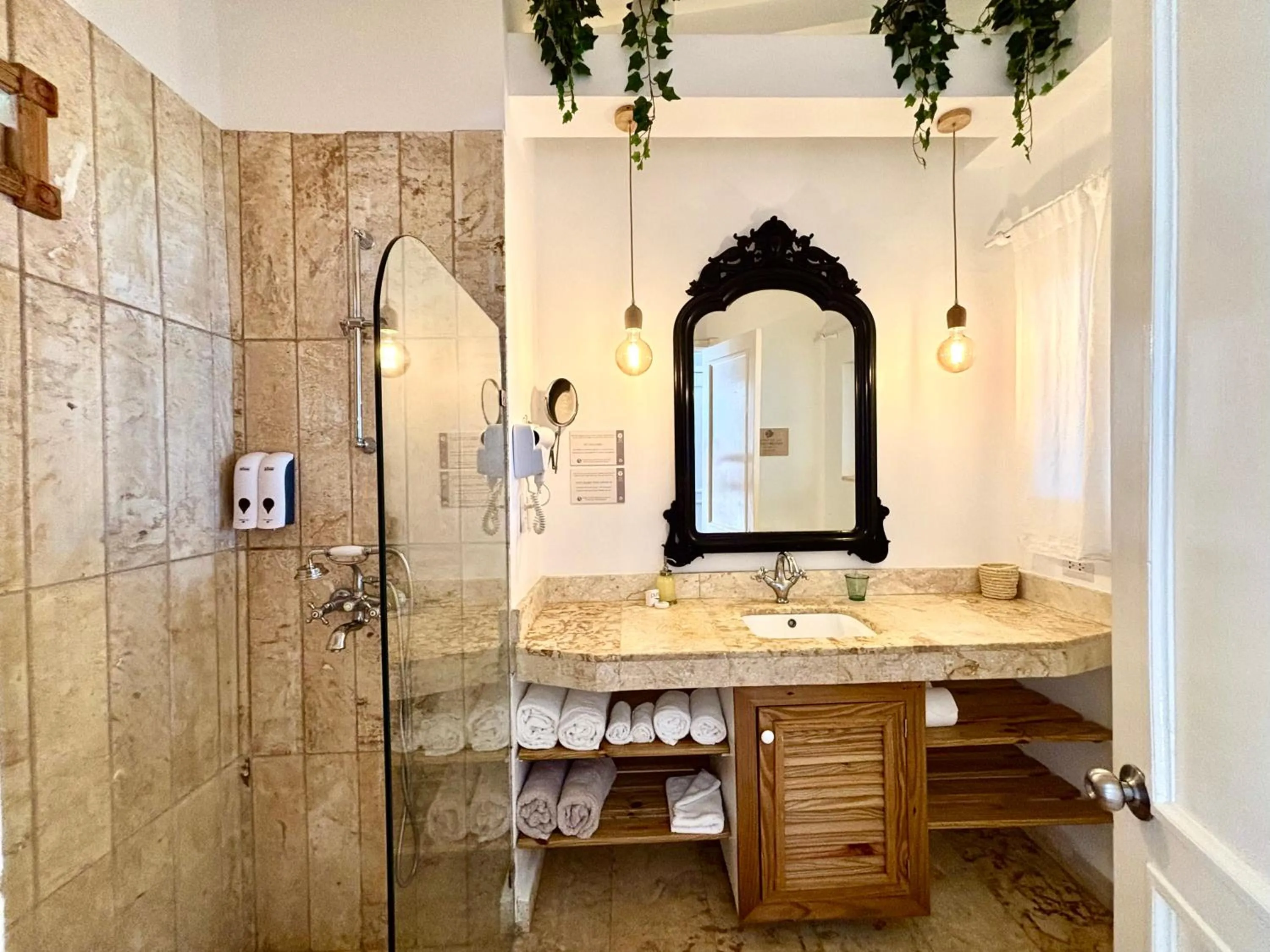 Bathroom in Hotel TODOBLANCO, Las Galeras, SAMANA