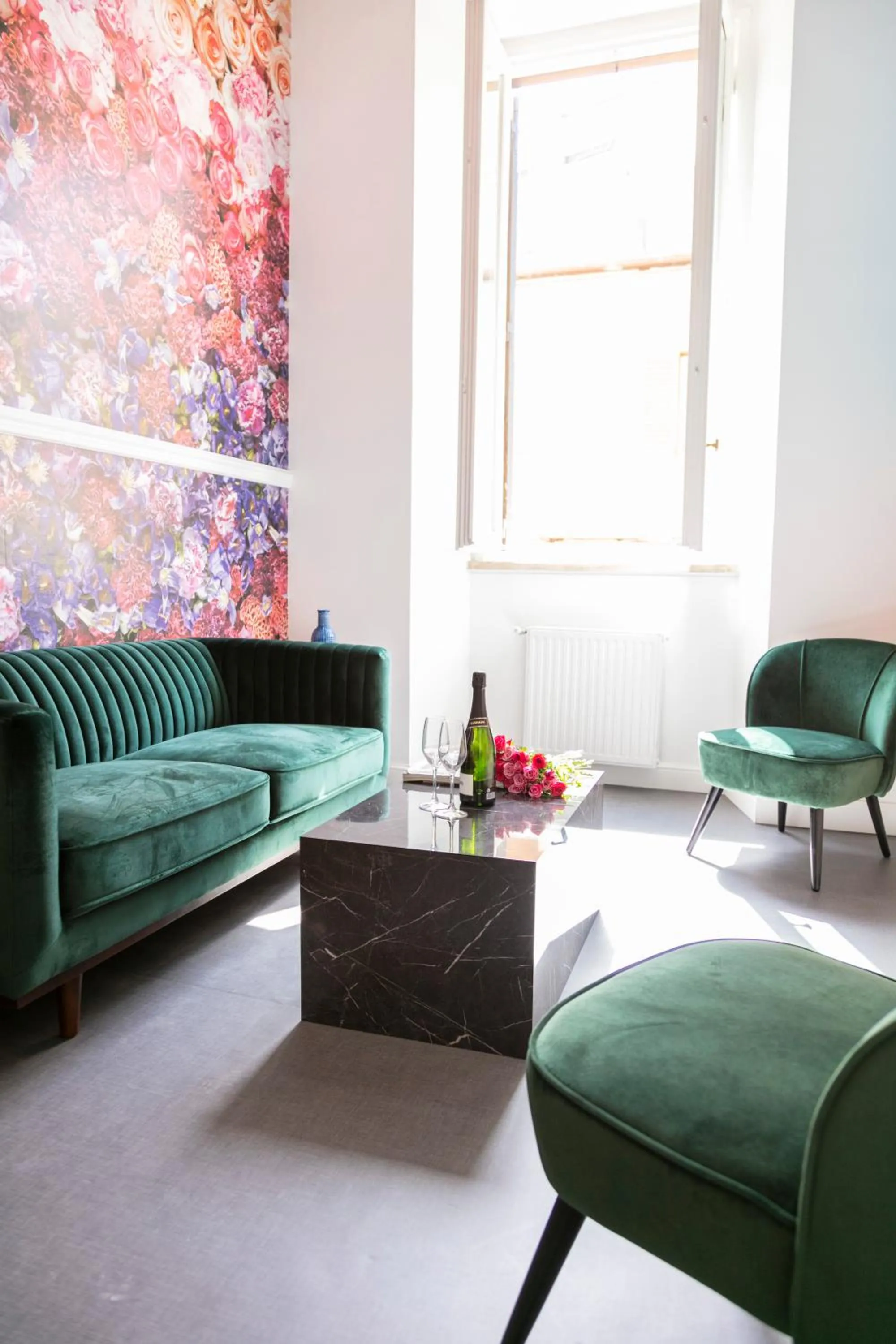 Communal lounge/ TV room in Hadrianus Temple Suites - The Venue Collection