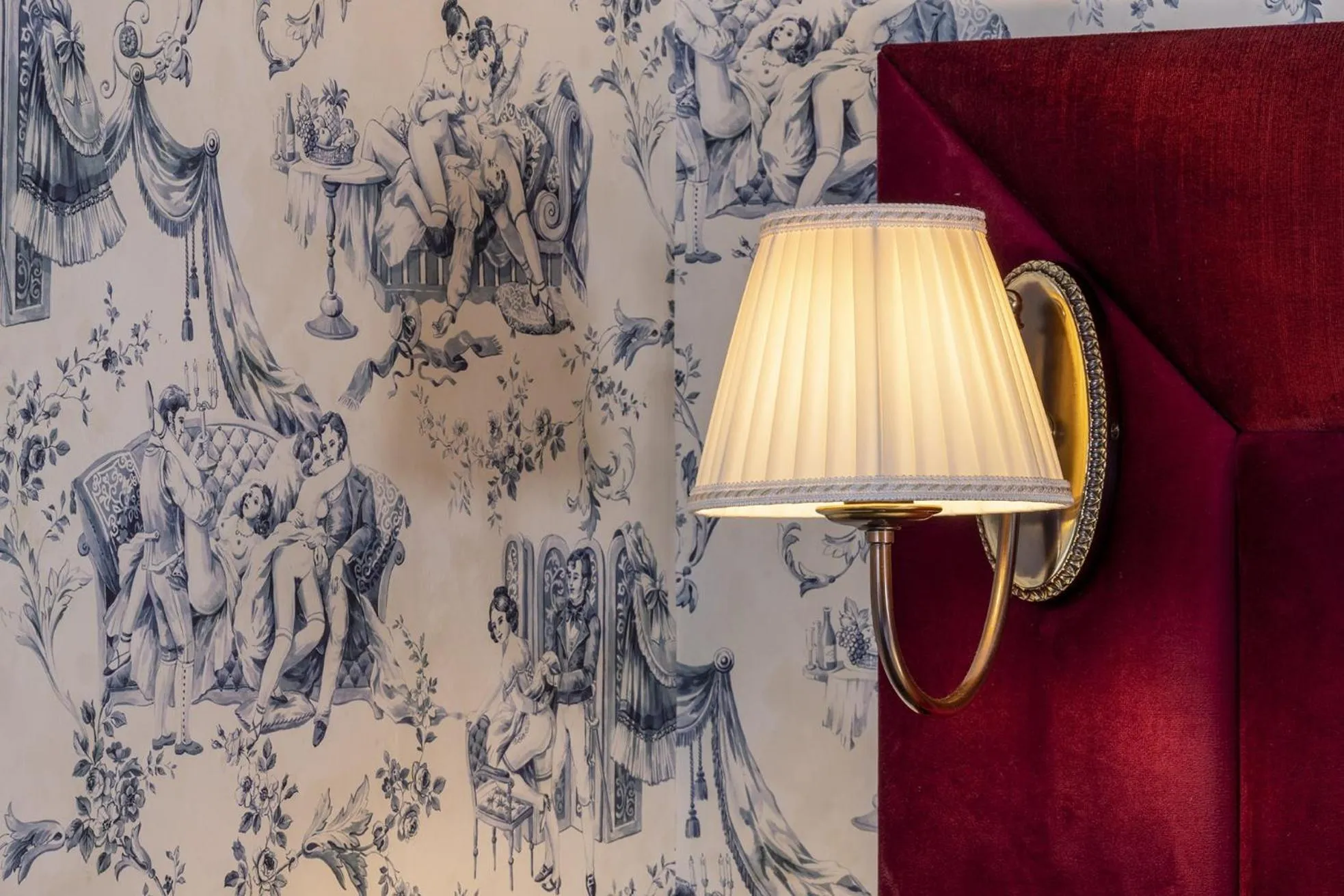 Bedroom in Hotel Louis II