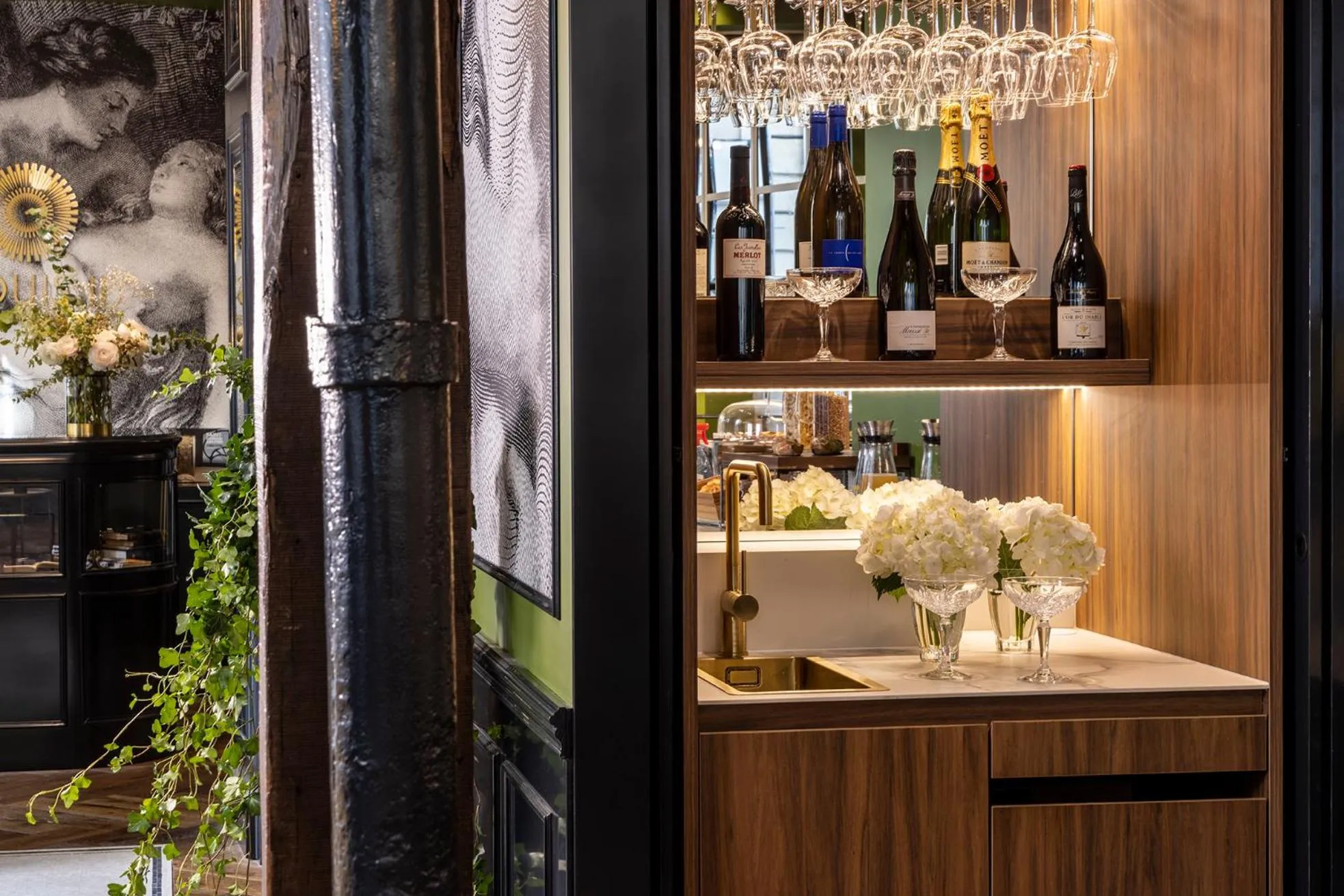 Lounge or bar in Hotel Louis II