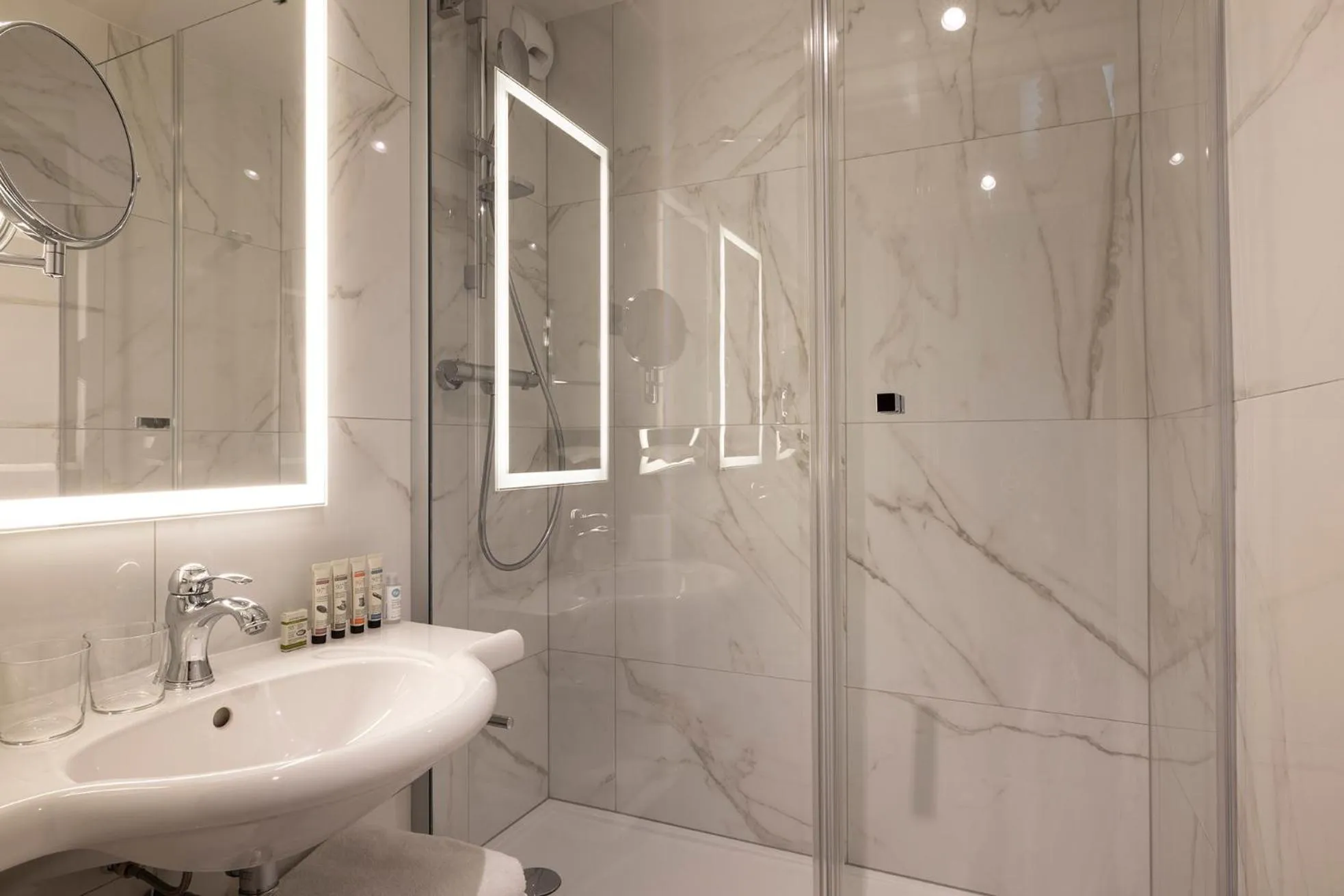 Bathroom in Hotel Louis II