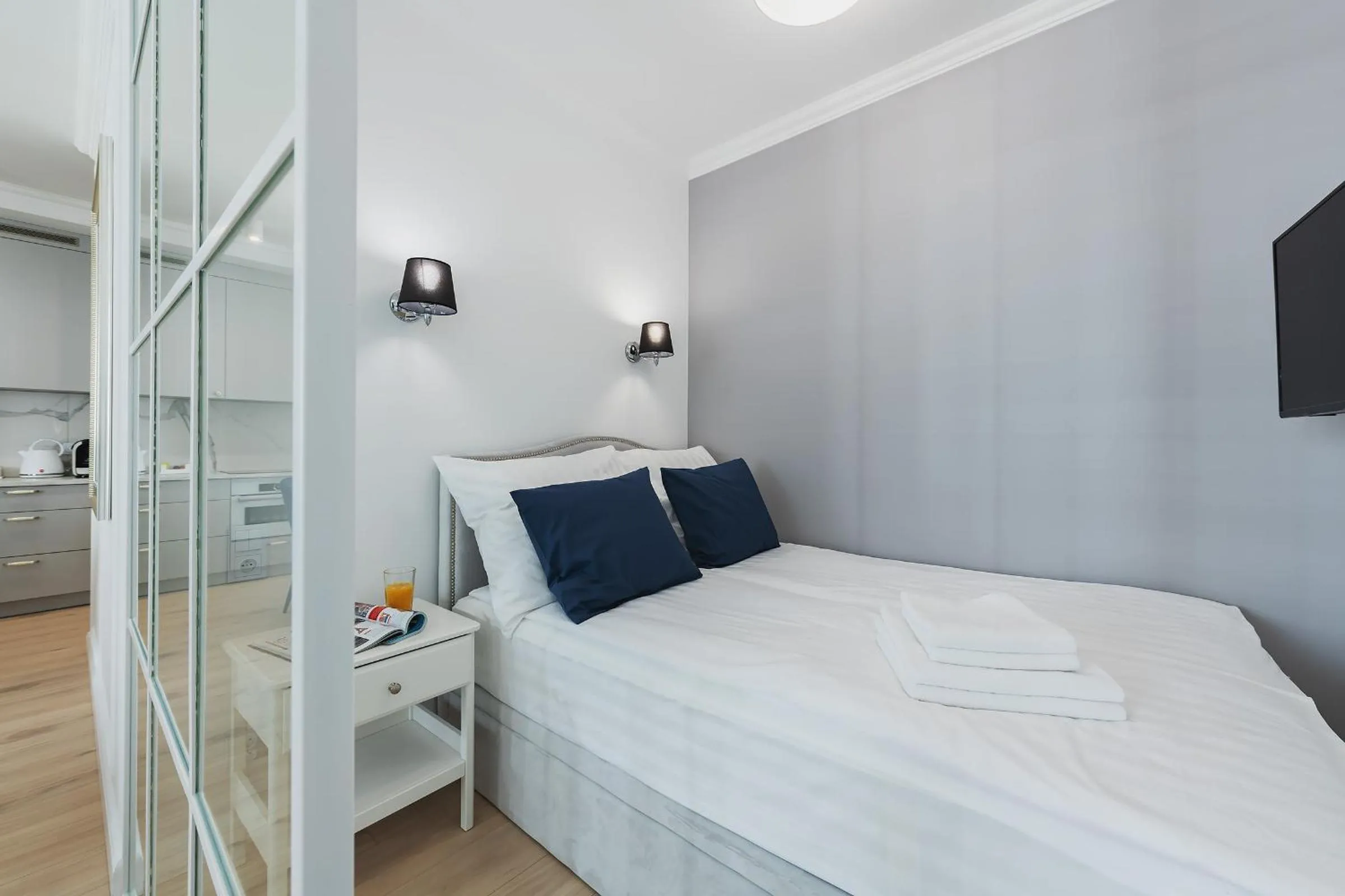 Bed in YourSecondFlat Grzybowska