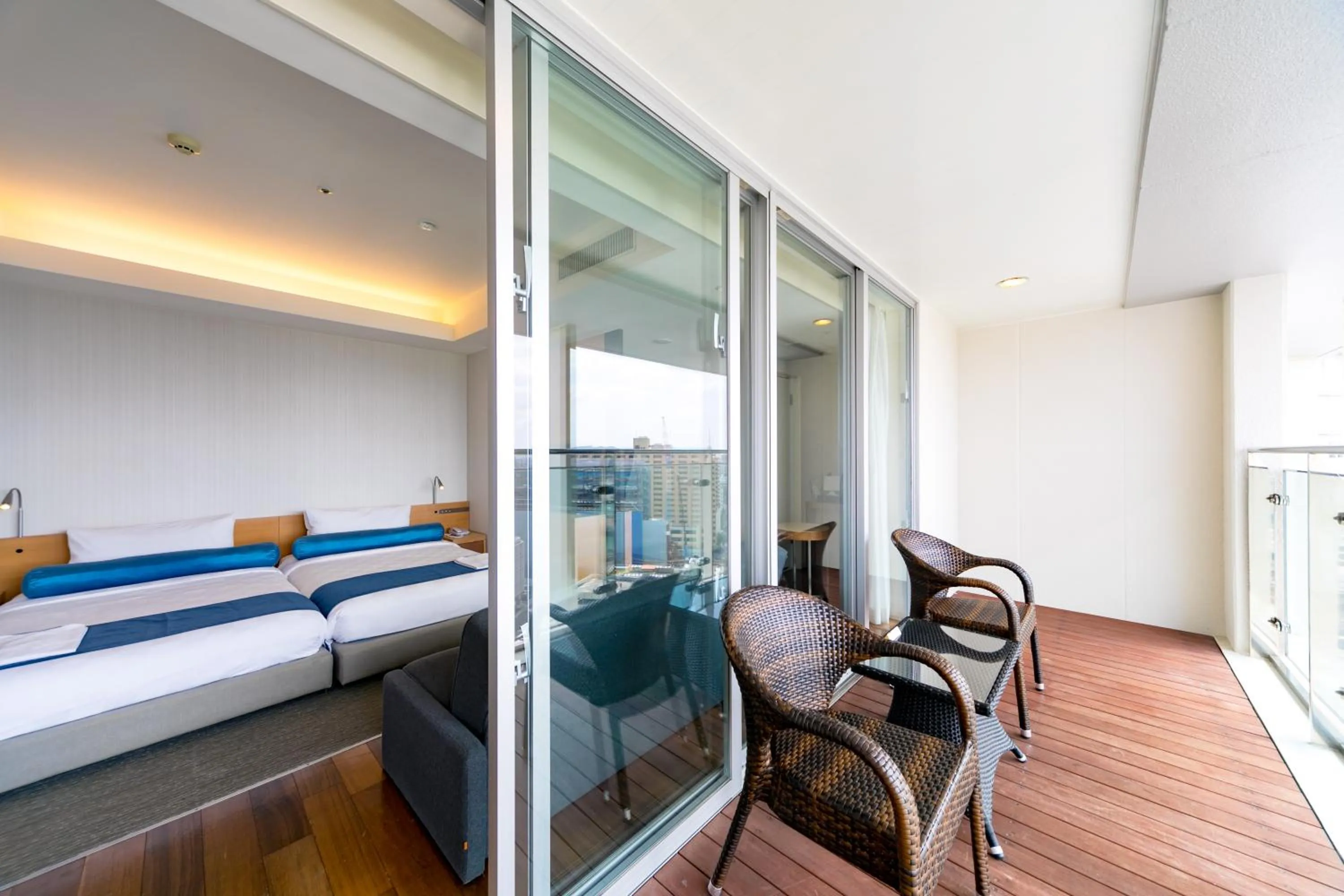 Bed in Naha Tokyu REI Hotel