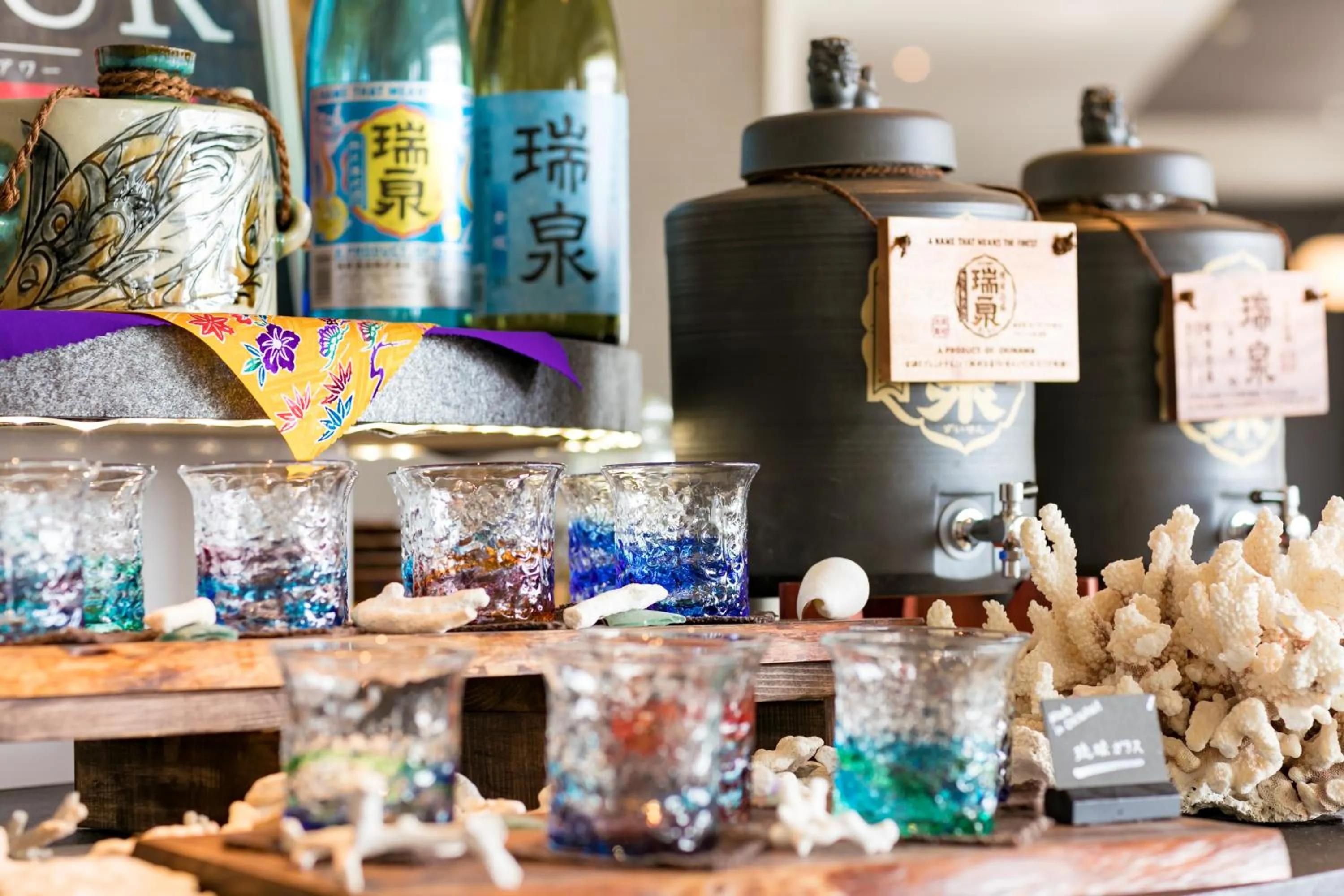 Lounge or bar in Naha Tokyu REI Hotel