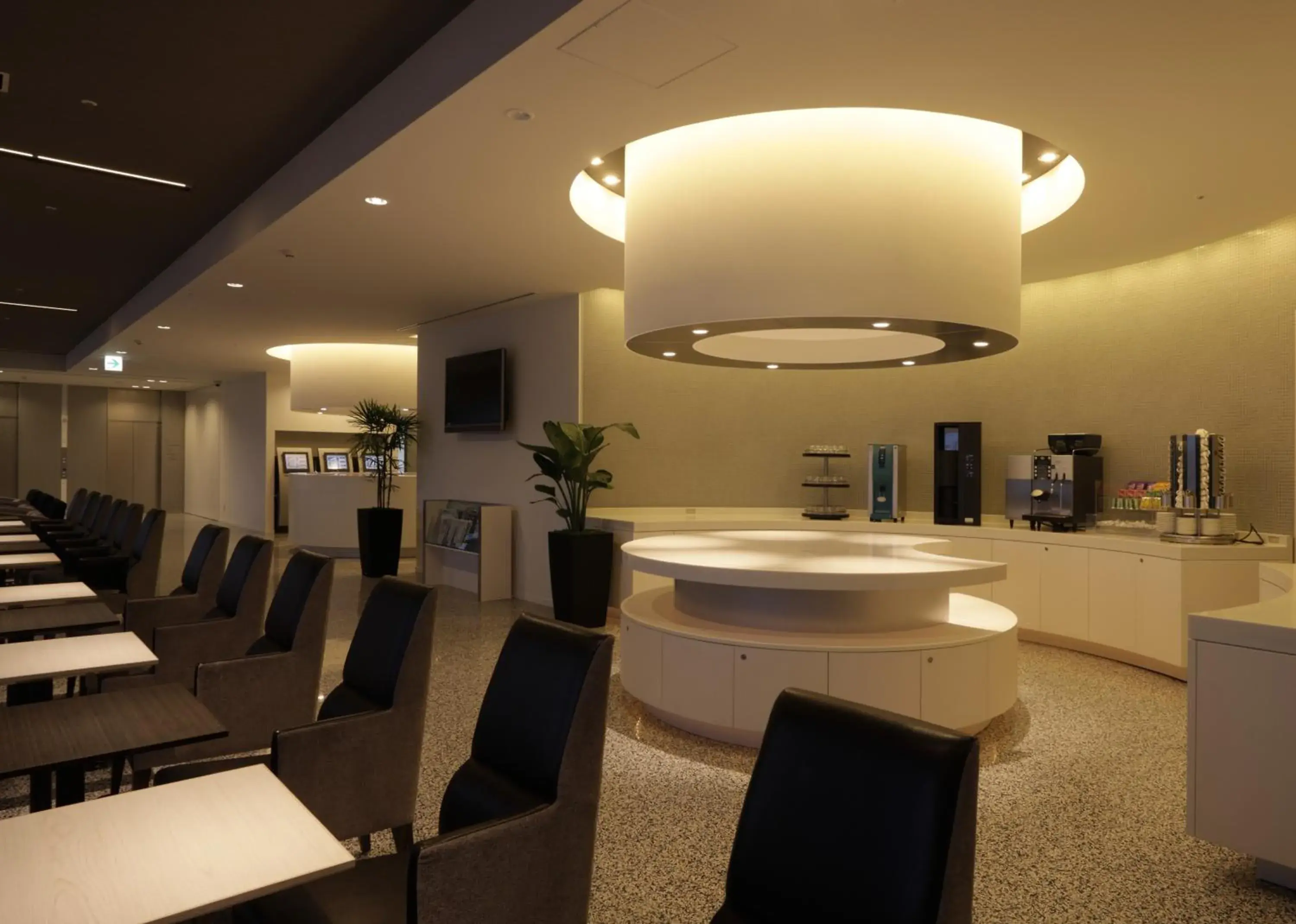 Restaurant/places to eat in Naha Tokyu REI Hotel Restaurant/places to eat in Naha Tokyu REI Hotel