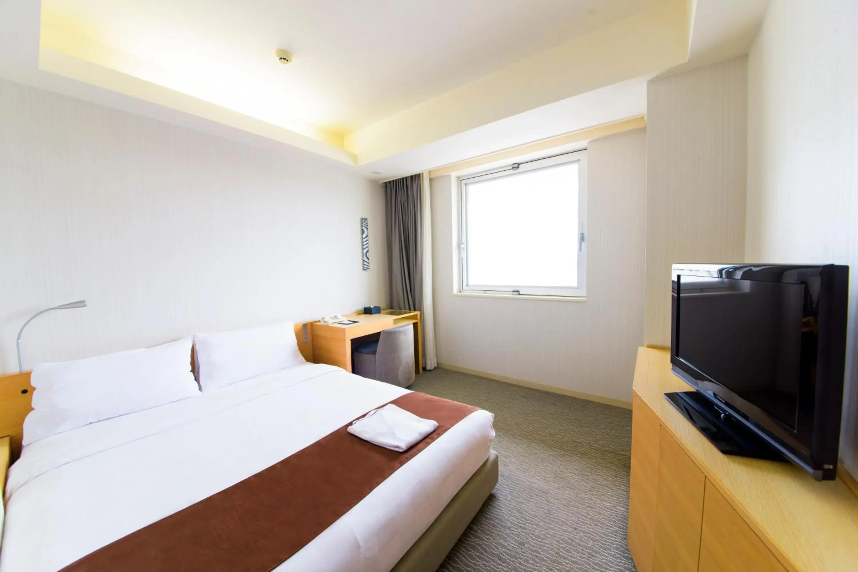 Day, Bed in Naha Tokyu REI Hotel Day, Bed in Naha Tokyu REI Hotel