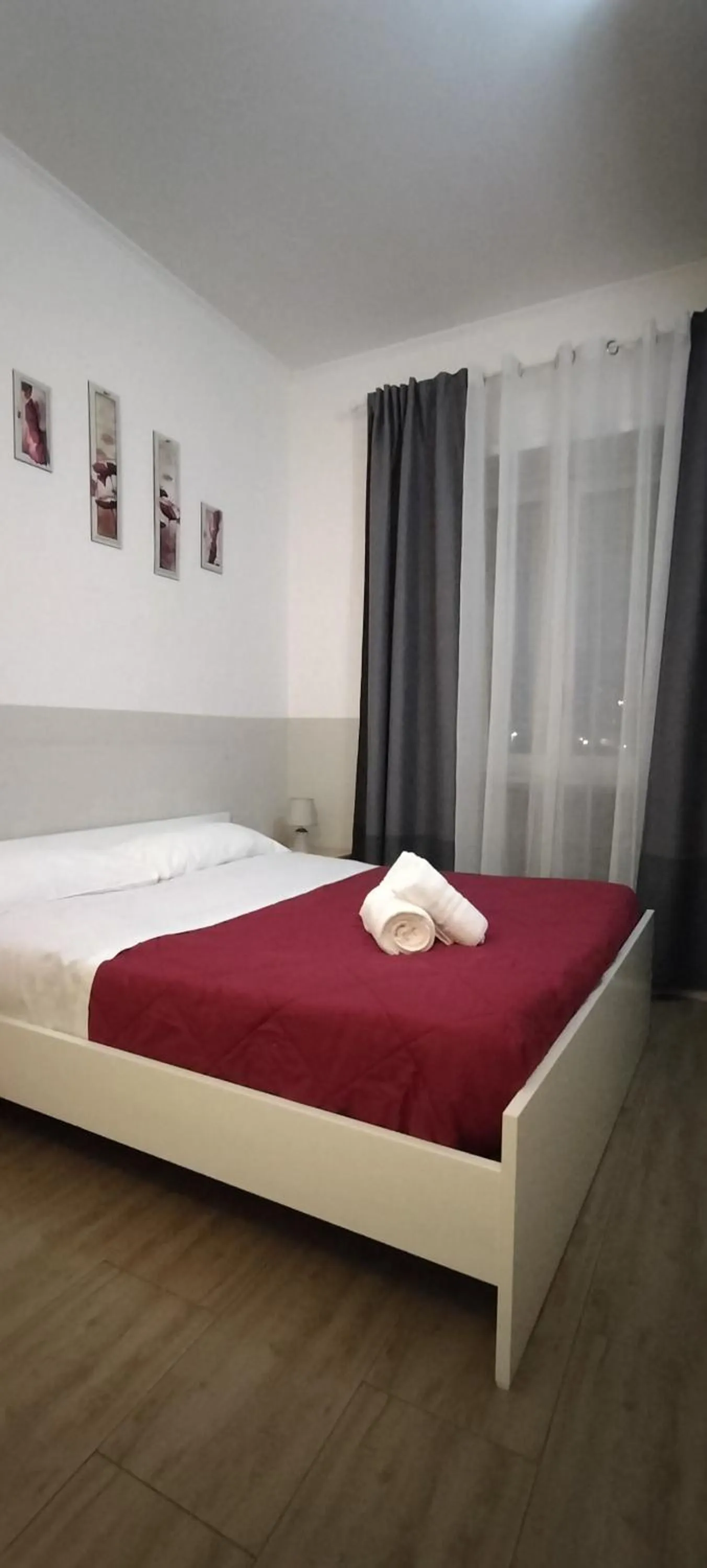 Bed in Domus Vatican Holiday's