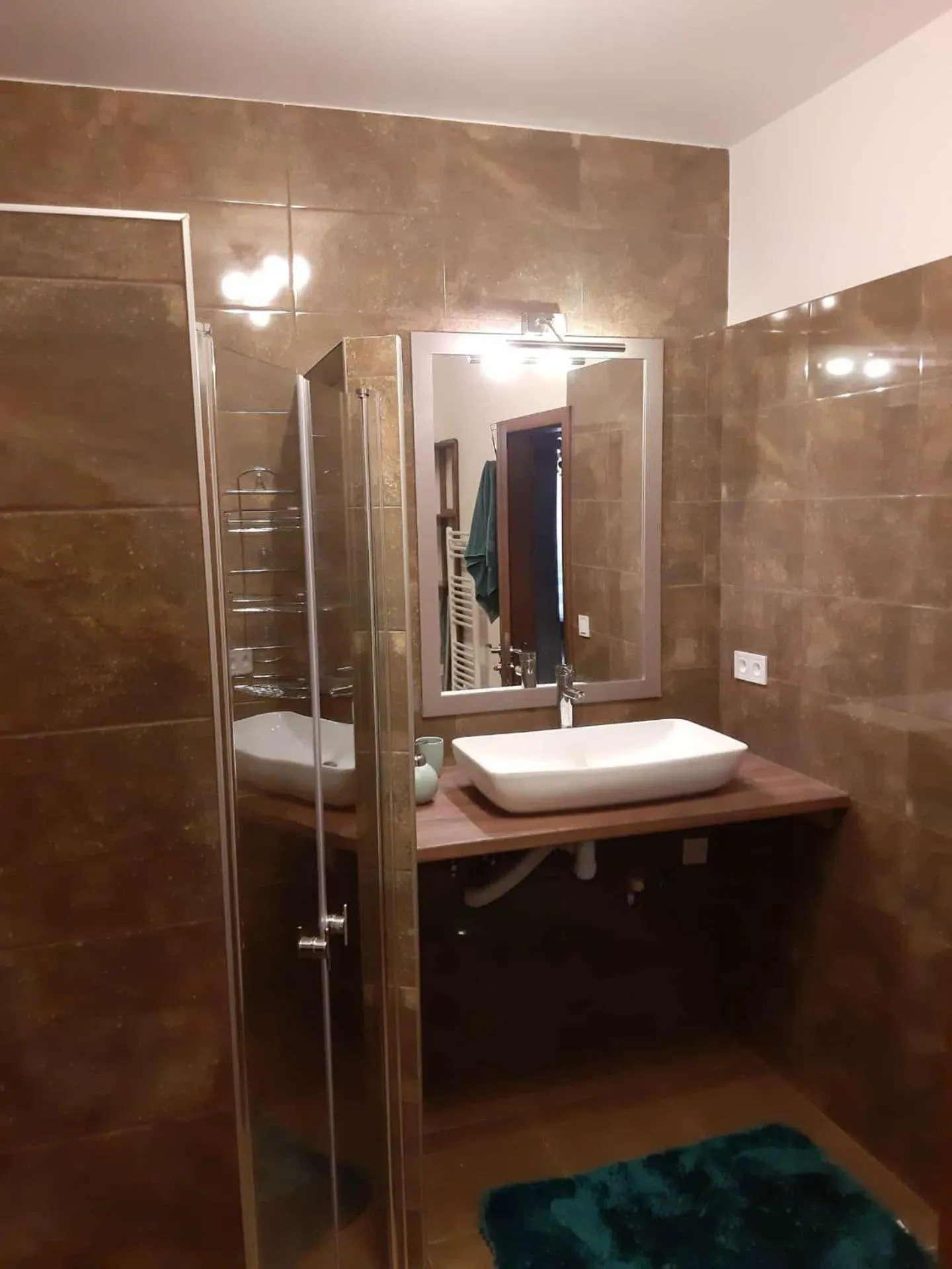 Shower in Black Horse