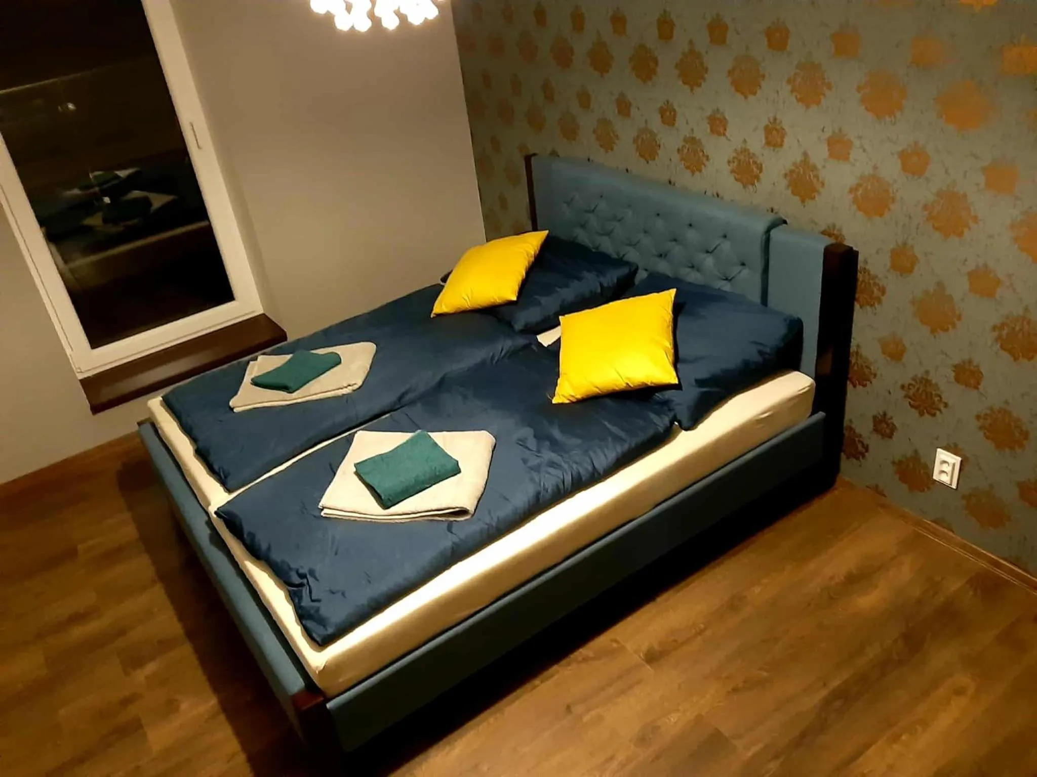 Bedroom, Bed in Black Horse