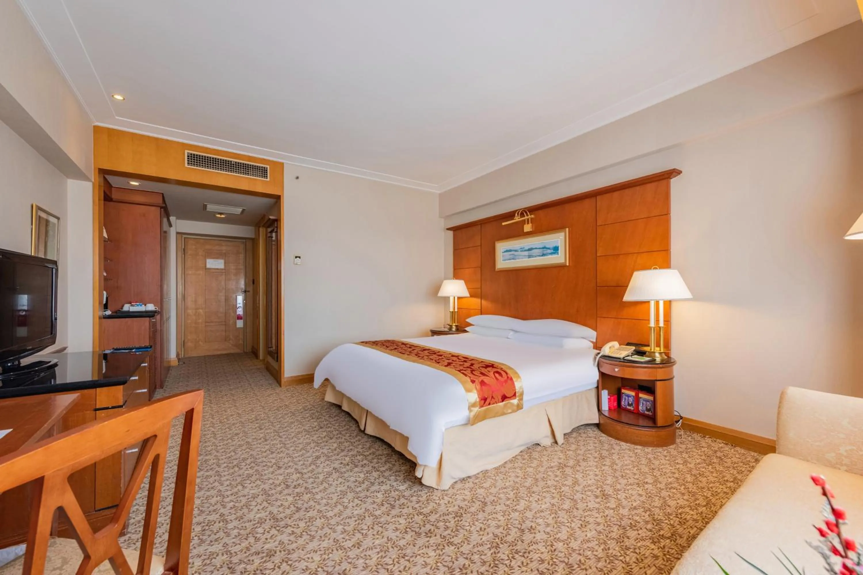 Bedroom, Bed in Ruishi Hotel Dalian