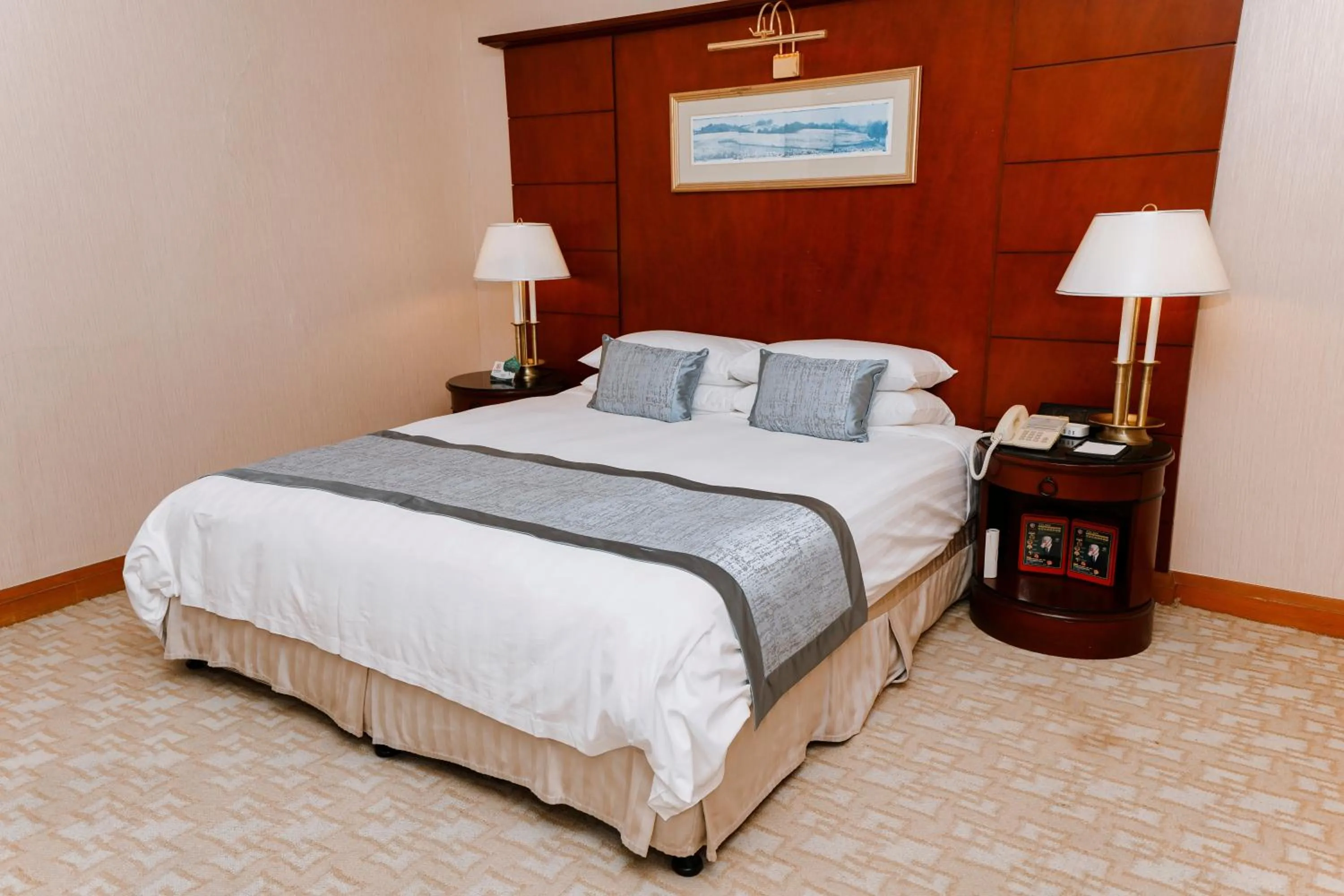 Bed in Ruishi Hotel Dalian