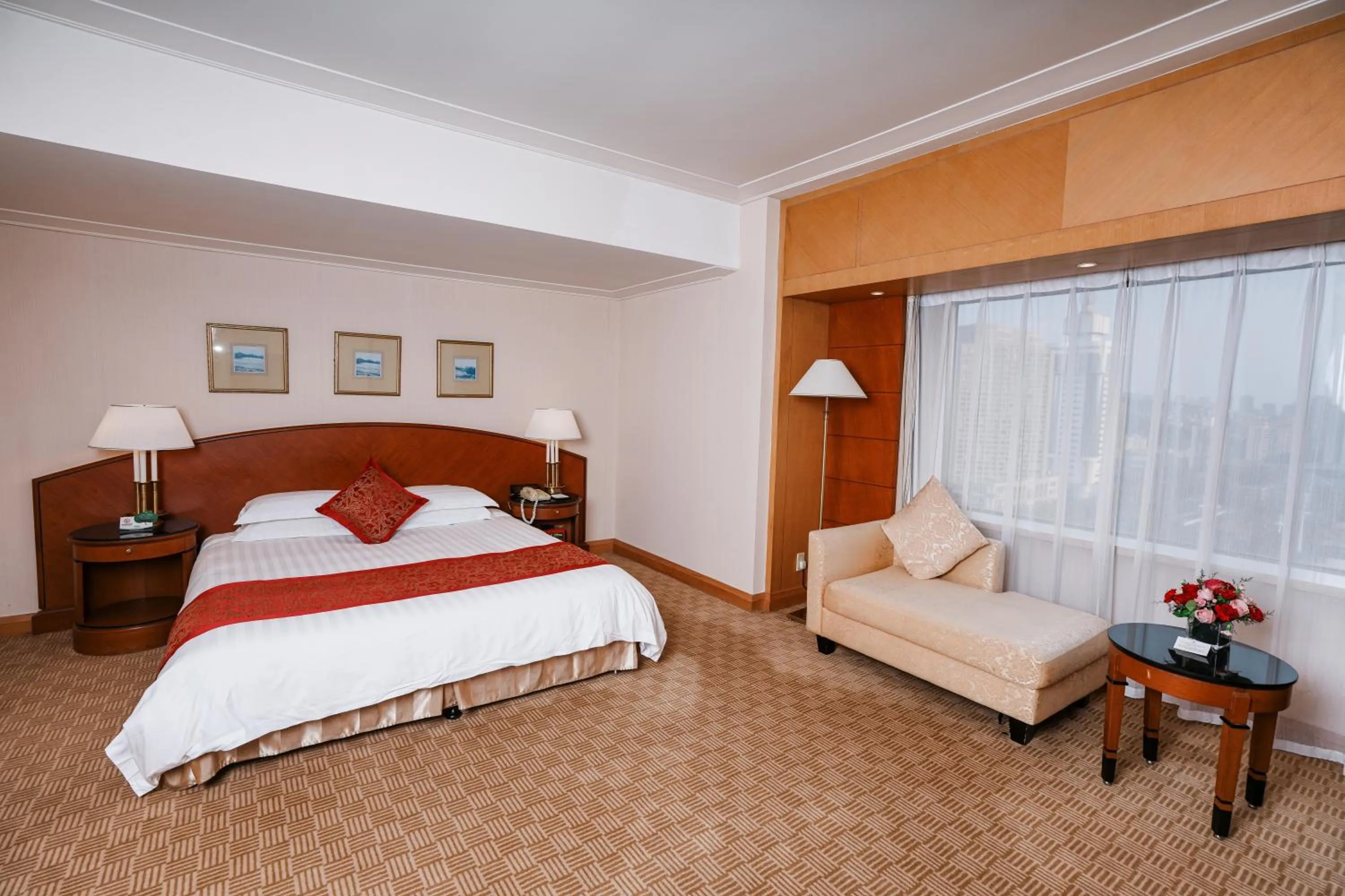 Bed in Ruishi Hotel Dalian