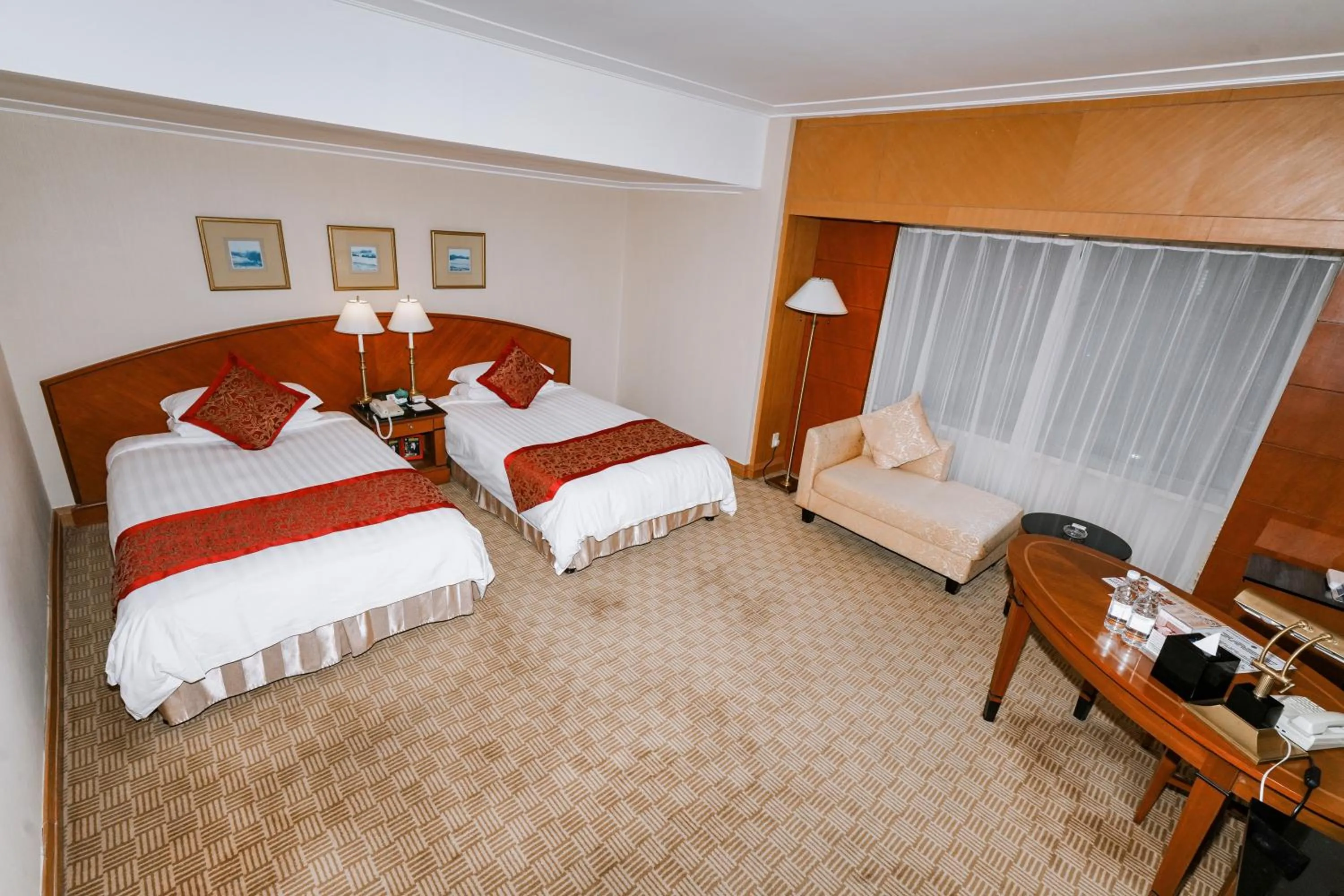 Bed in Ruishi Hotel Dalian