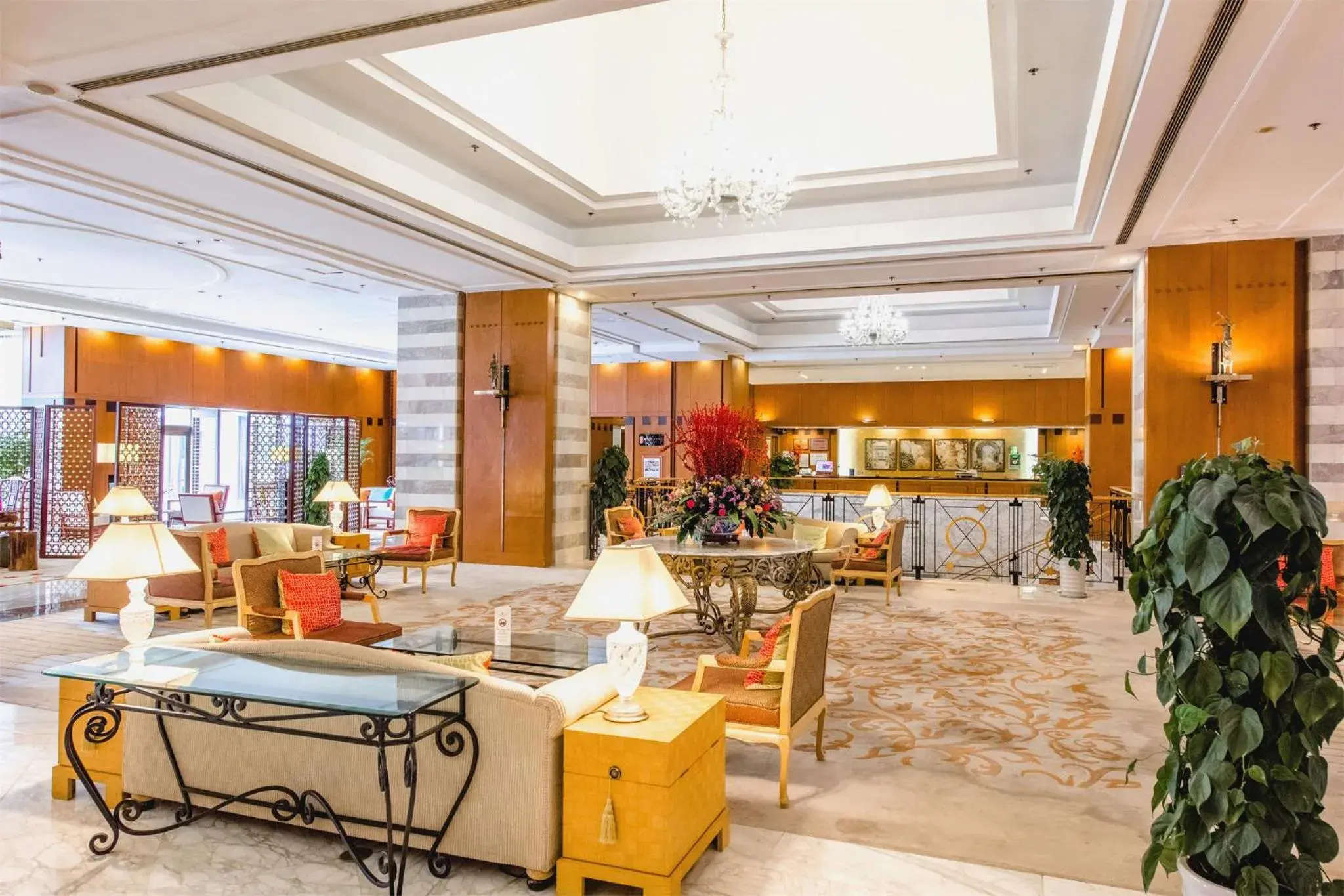 Lobby or reception in Ruishi Hotel Dalian Lobby or reception in Ruishi Hotel Dalian