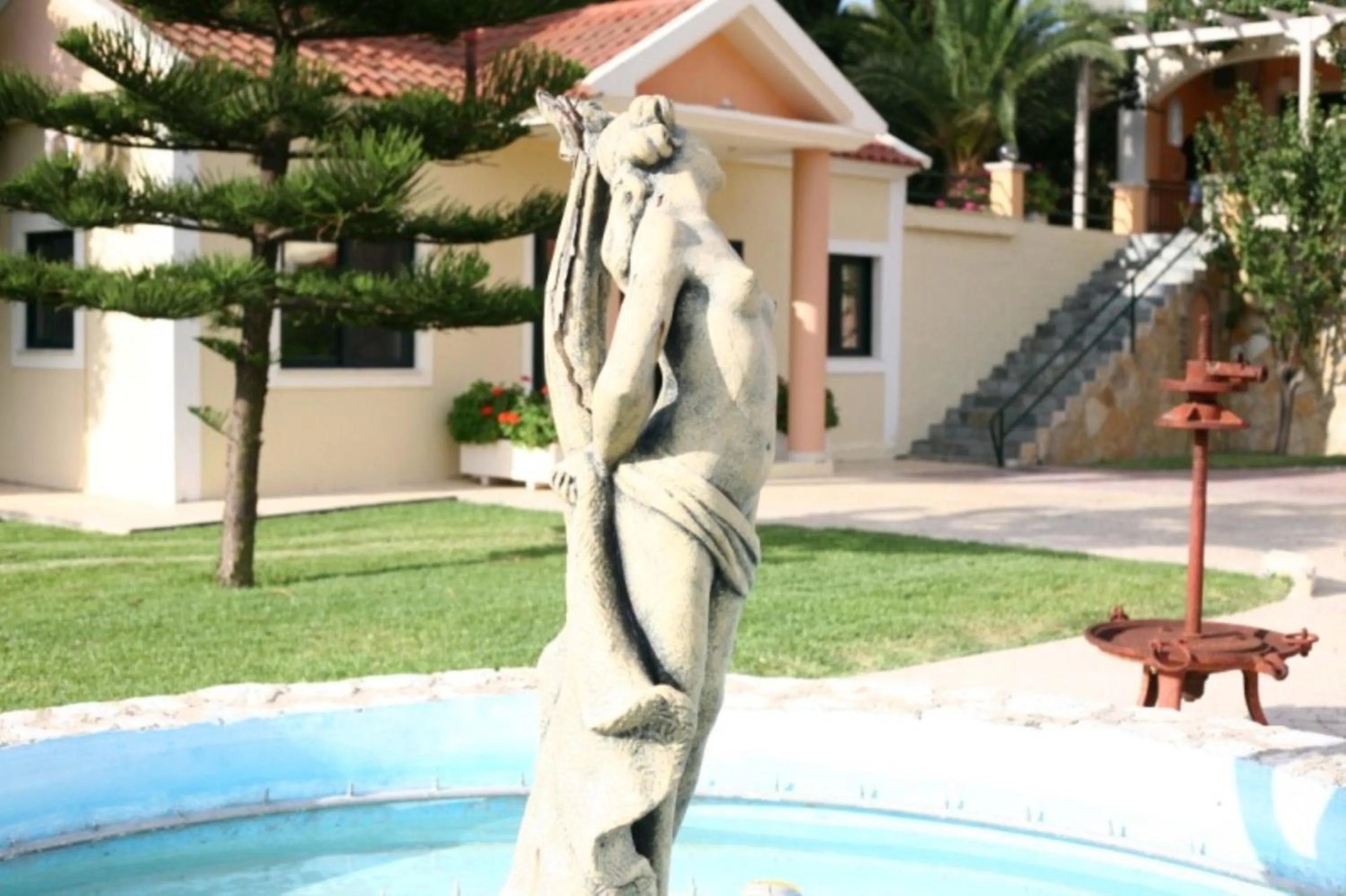 Garden in Residence Poseidon