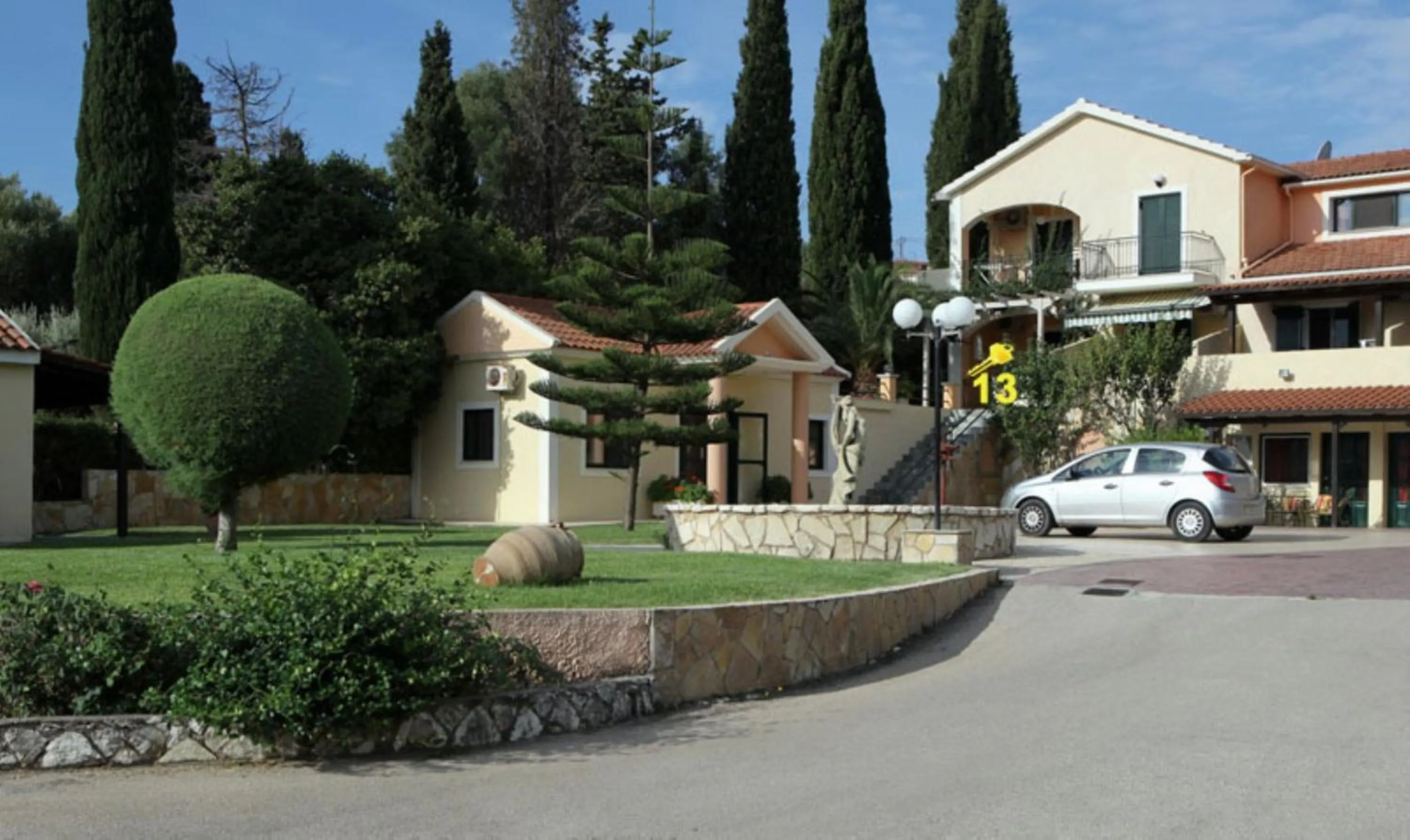 Garden in Residence Poseidon