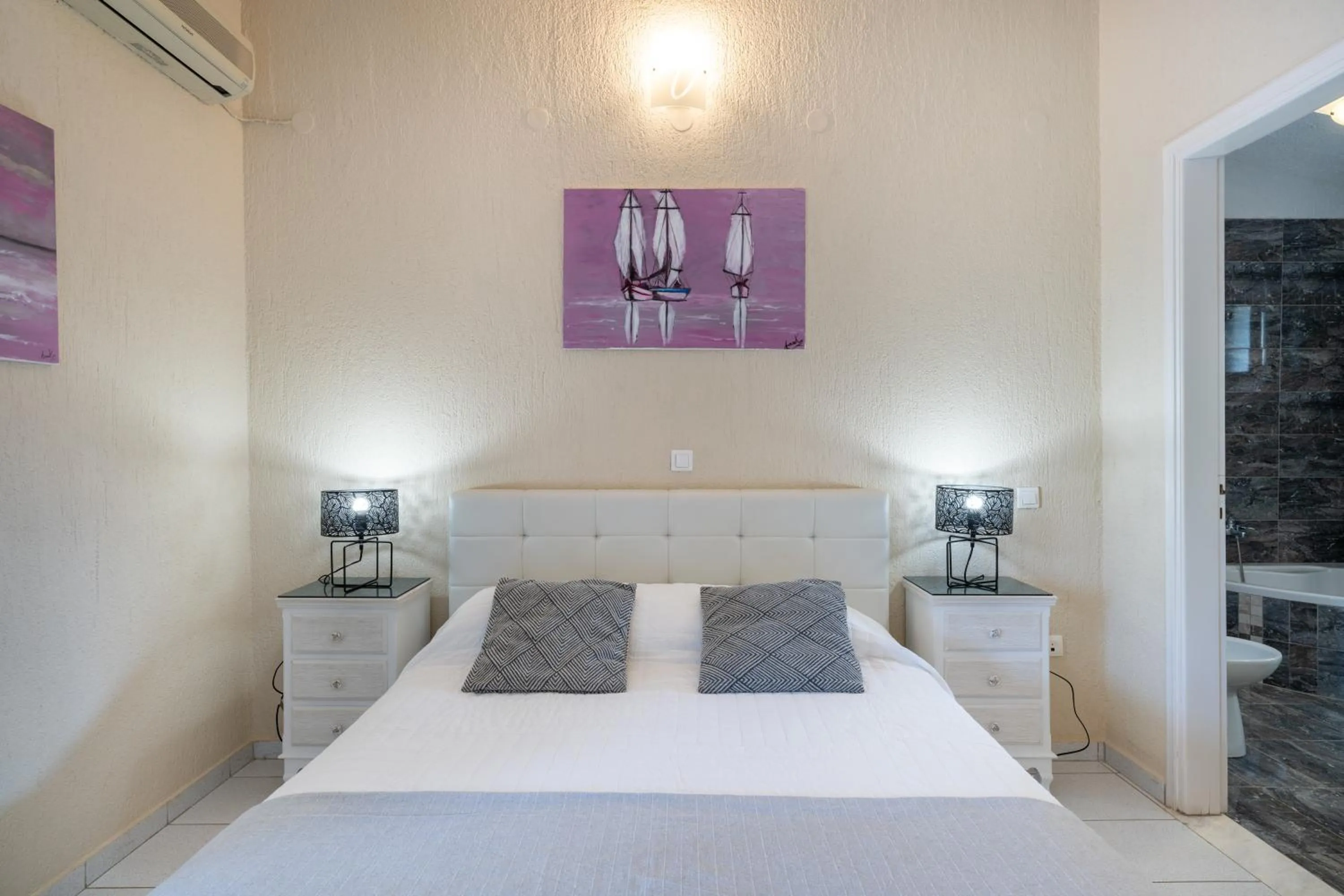 Bedroom, Bed in Residence Poseidon