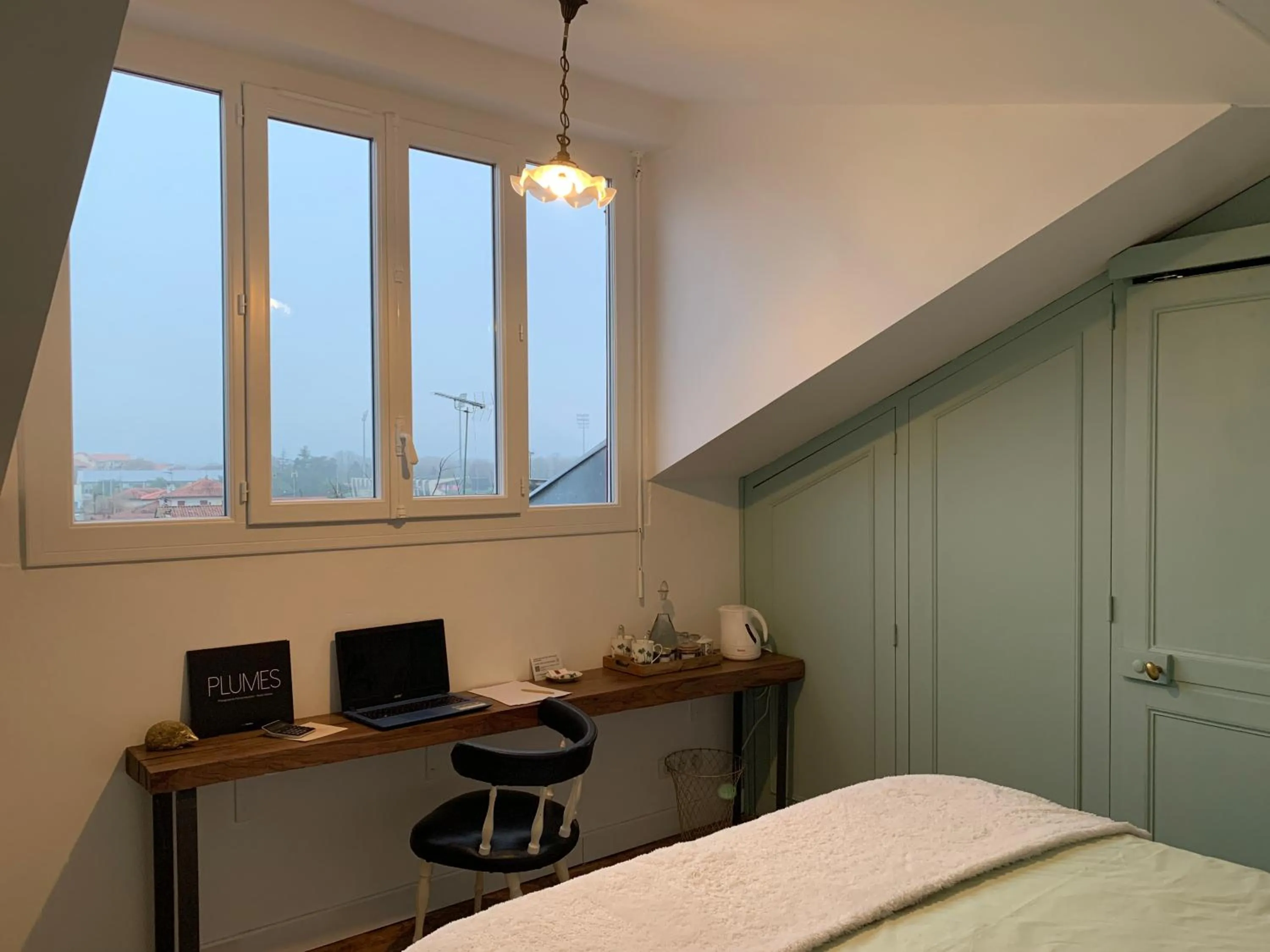 View (from property/room), Bed in La Croix Blanche