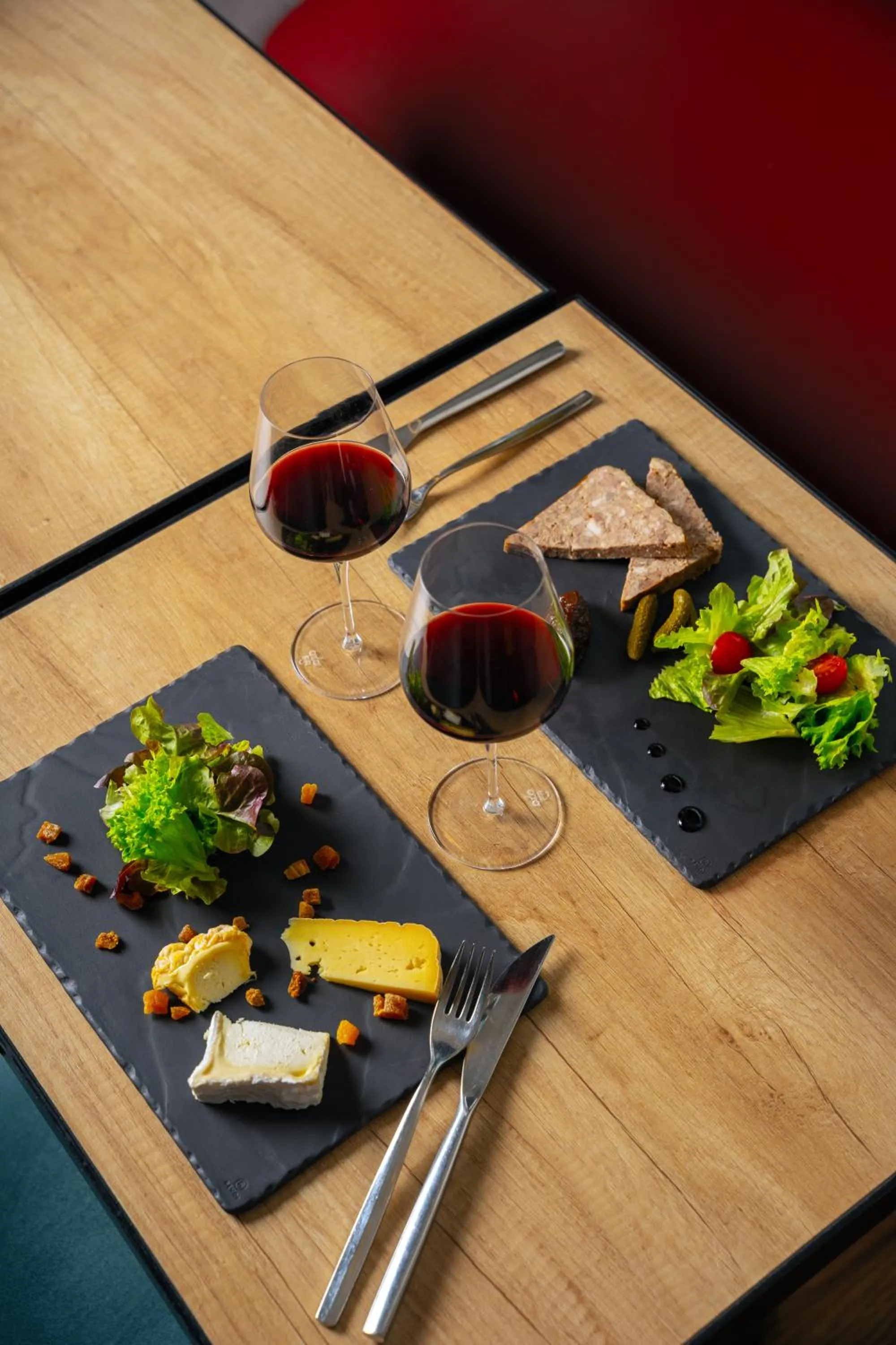 Restaurant/places to eat in Novotel Reims Tinqueux