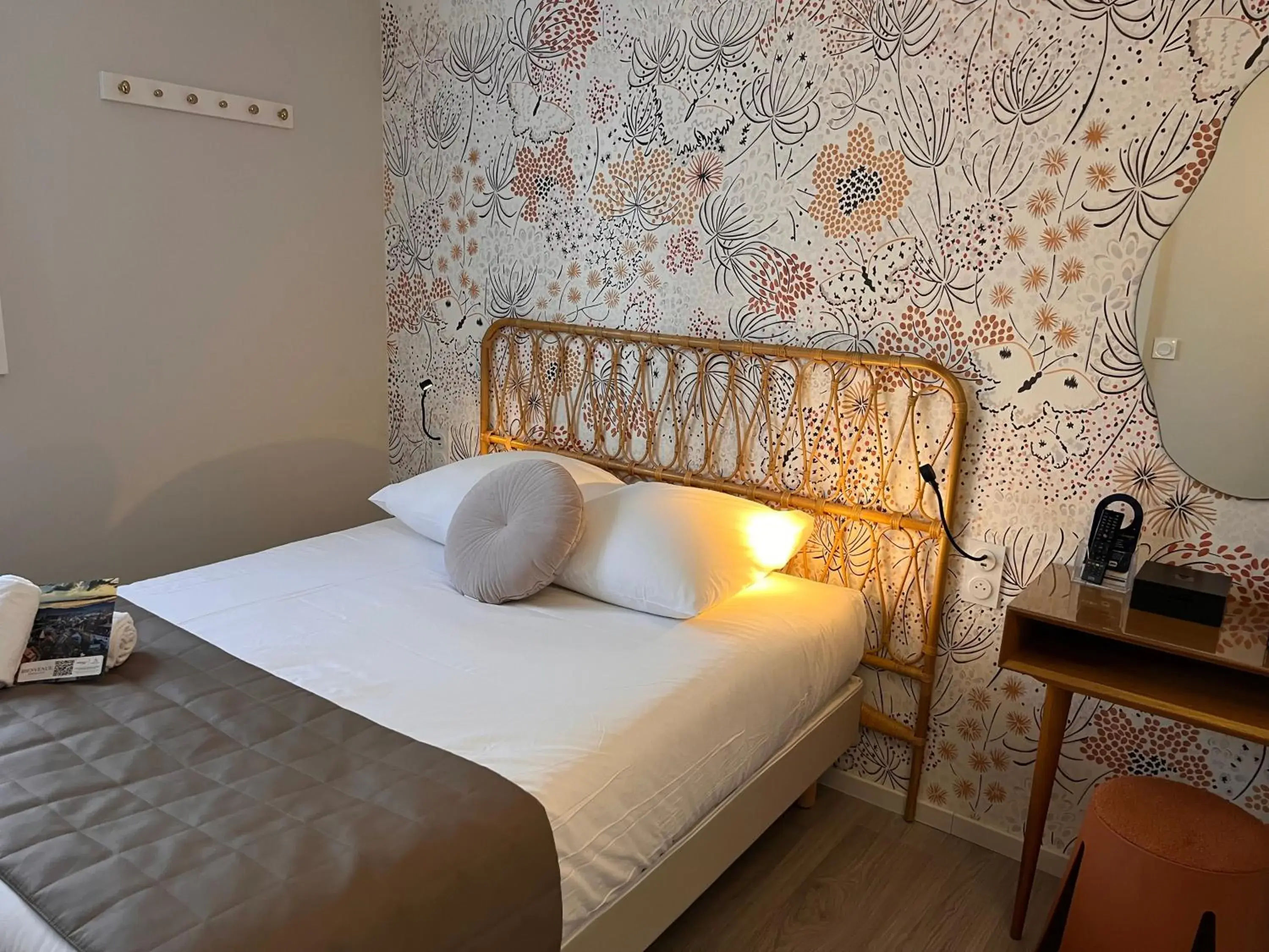 Bedroom, Bed in Hotel Arc-En-Ciel Colmar Contact Hotel Bedroom, Bed in Hotel Arc-En-Ciel Colmar Contact Hotel