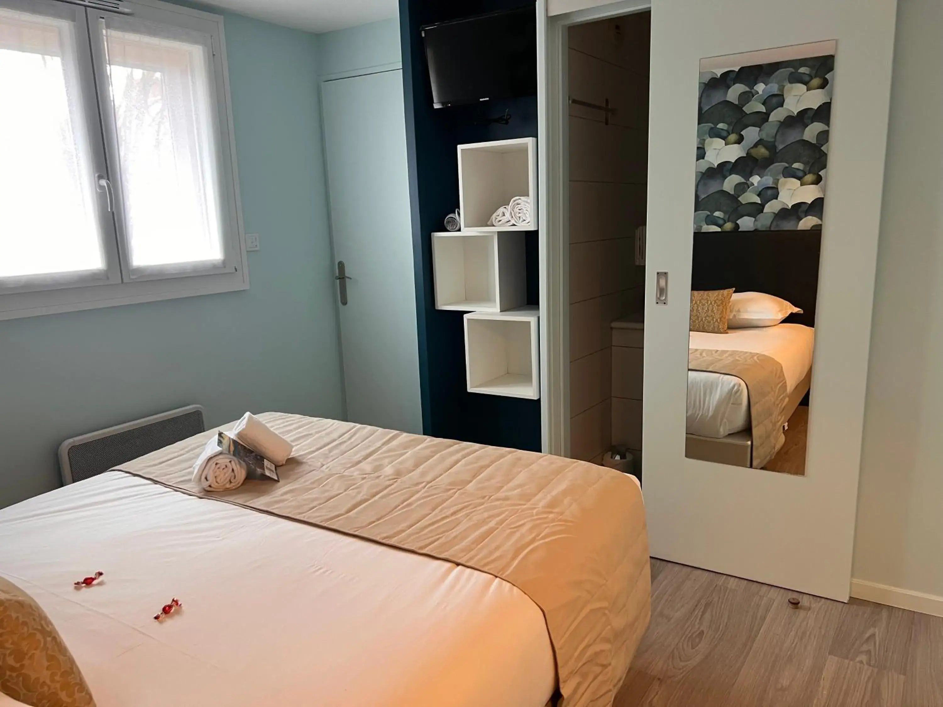 Bed in Hotel Arc-En-Ciel Colmar Contact Hotel Bed in Hotel Arc-En-Ciel Colmar Contact Hotel