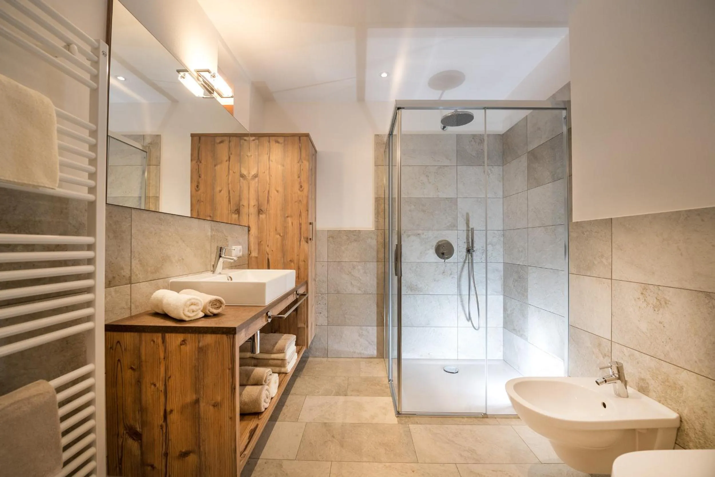 Shower in Unterkantiolerhof