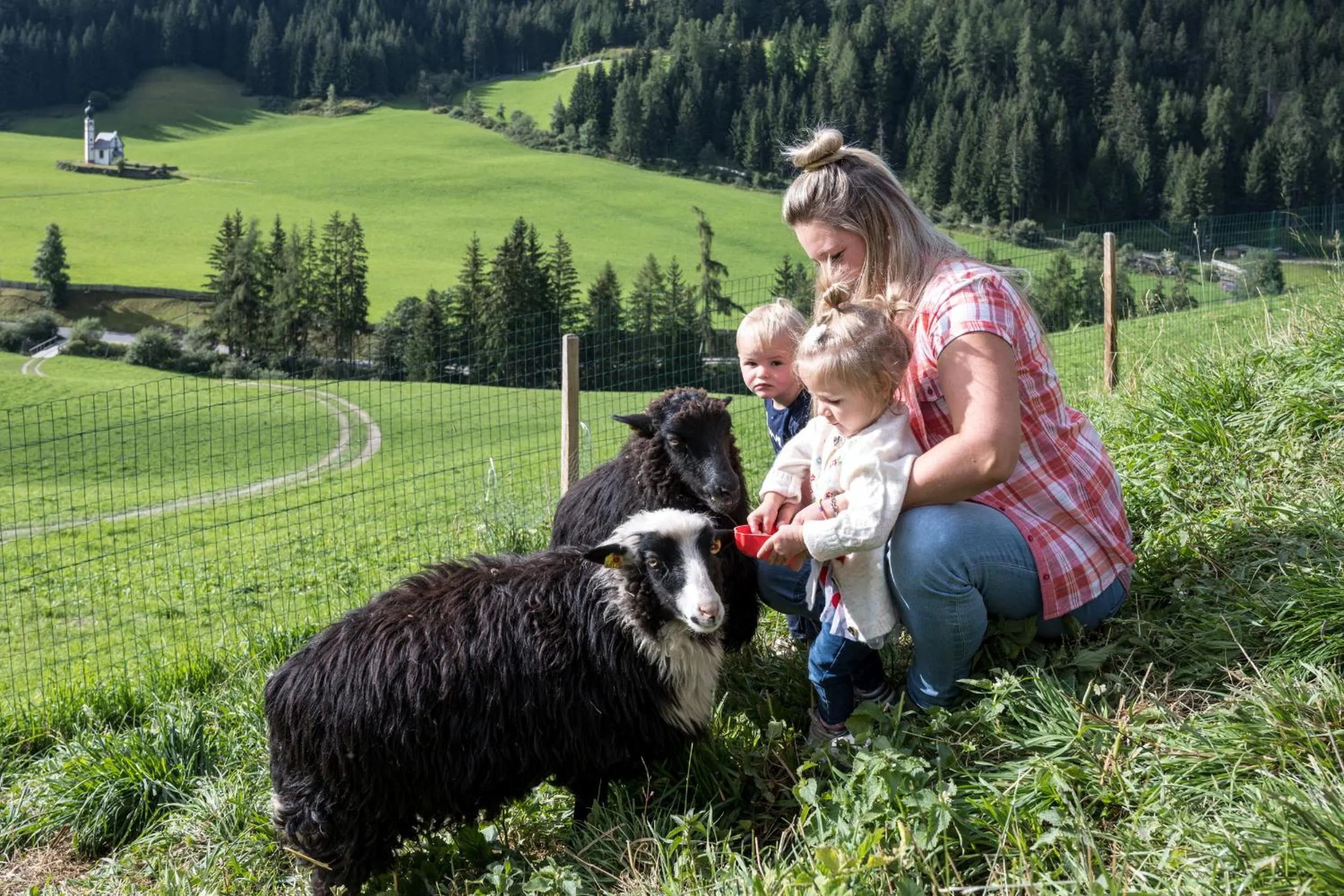 People in Unterkantiolerhof