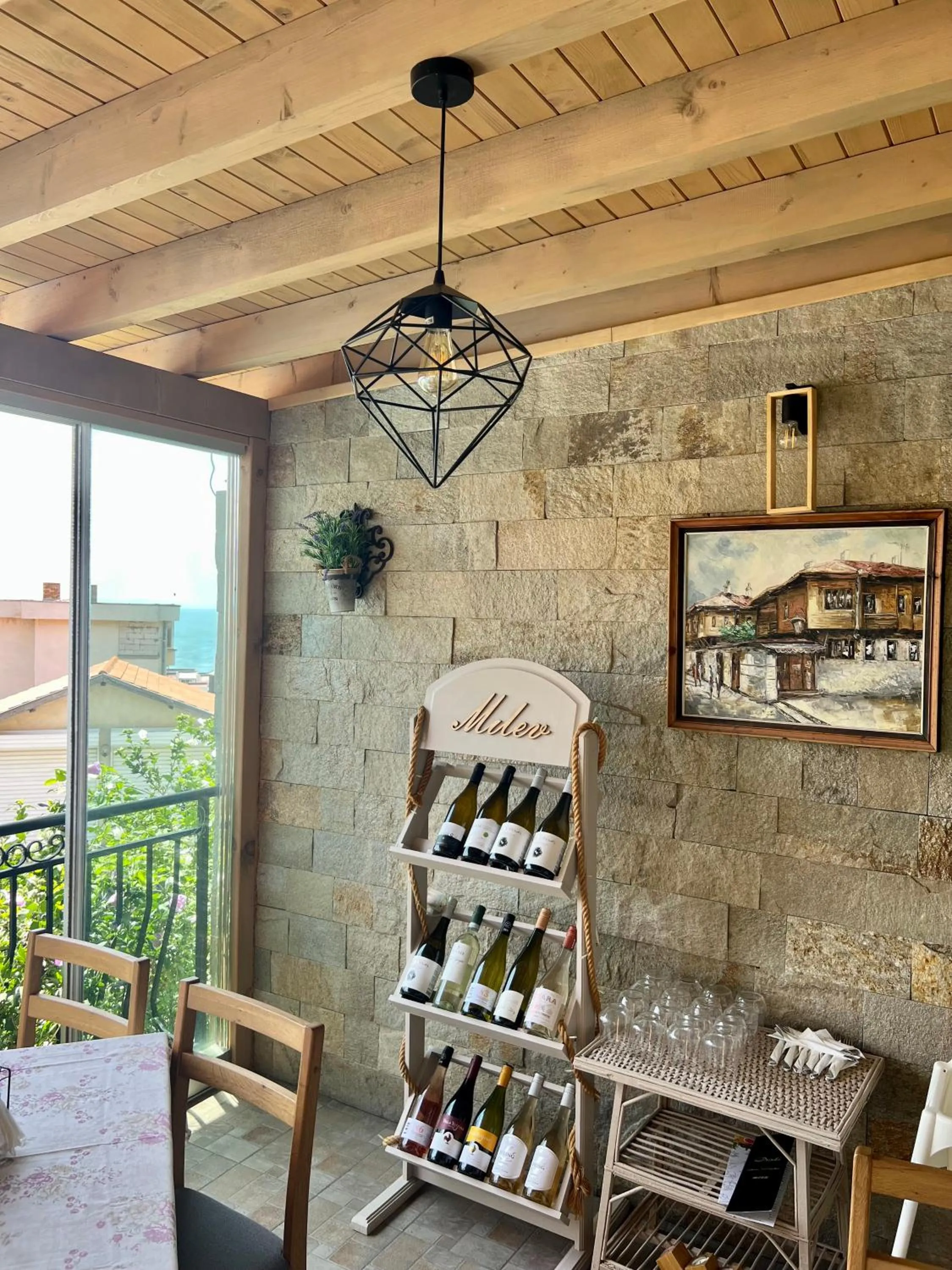 Restaurant/places to eat in Family Hotel Milev