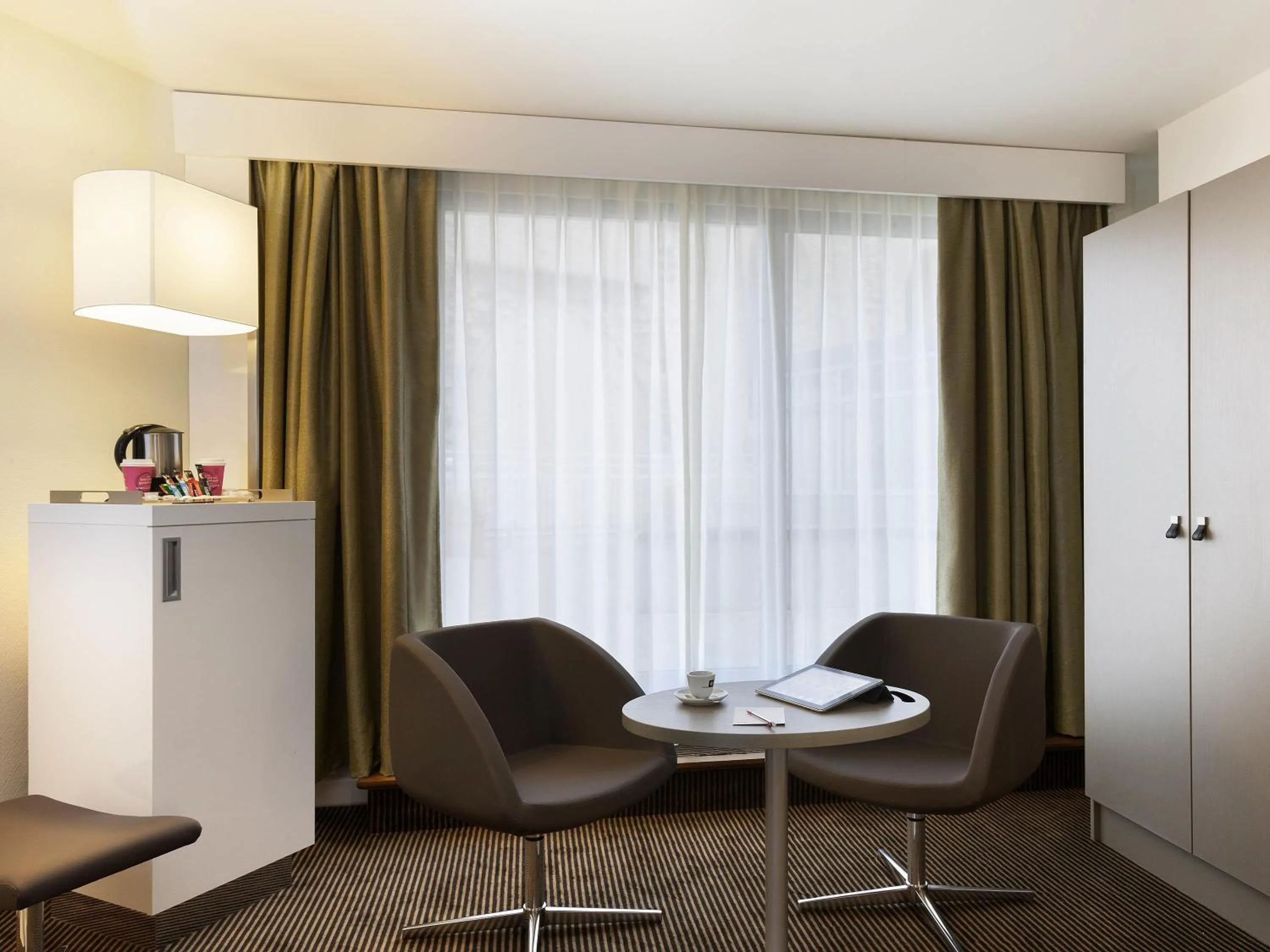 Bedroom in Mercure Avignon Centre Palais des Papes