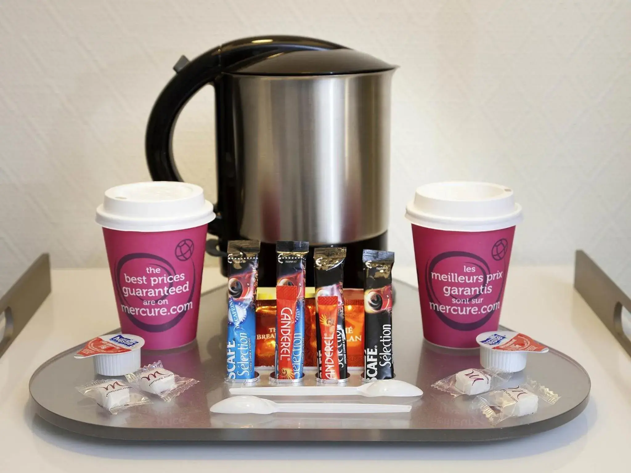 Bedroom in Mercure Avignon Centre Palais des Papes Bedroom in Mercure Avignon Centre Palais des Papes