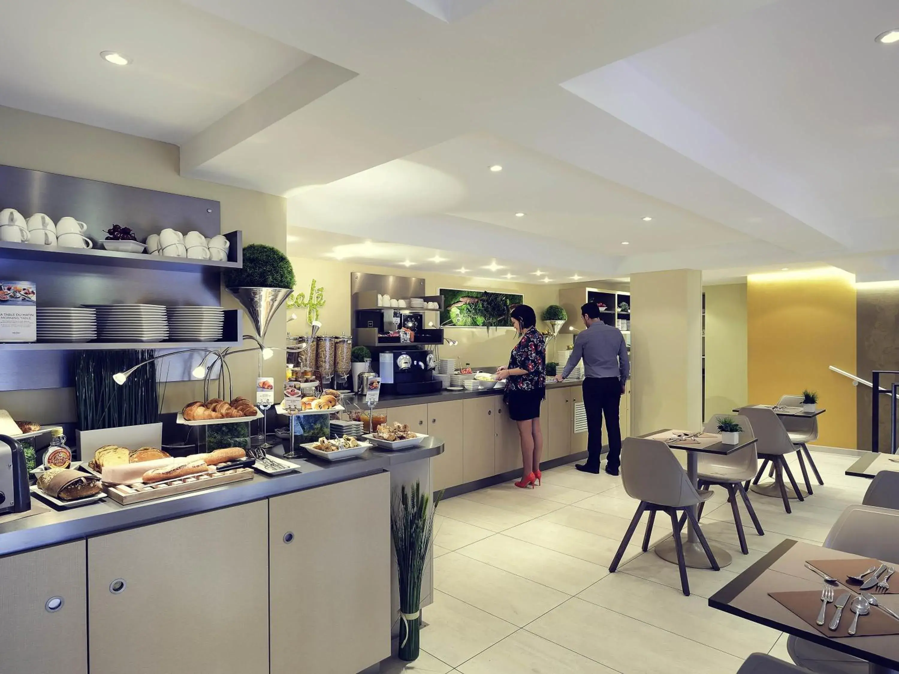 Breakfast in Mercure Avignon Centre Palais des Papes Breakfast in Mercure Avignon Centre Palais des Papes