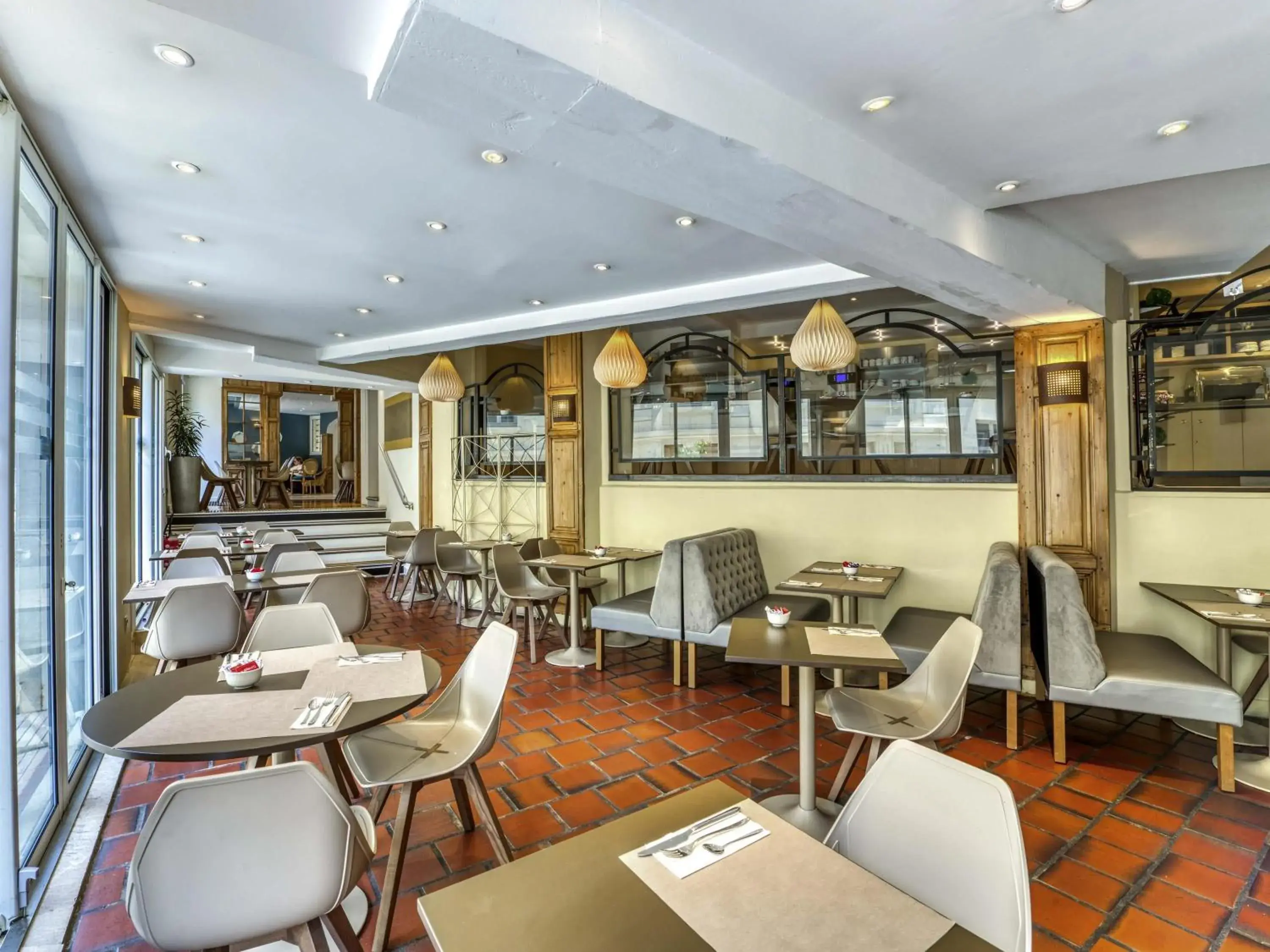 Breakfast in Mercure Avignon Centre Palais des Papes Breakfast in Mercure Avignon Centre Palais des Papes