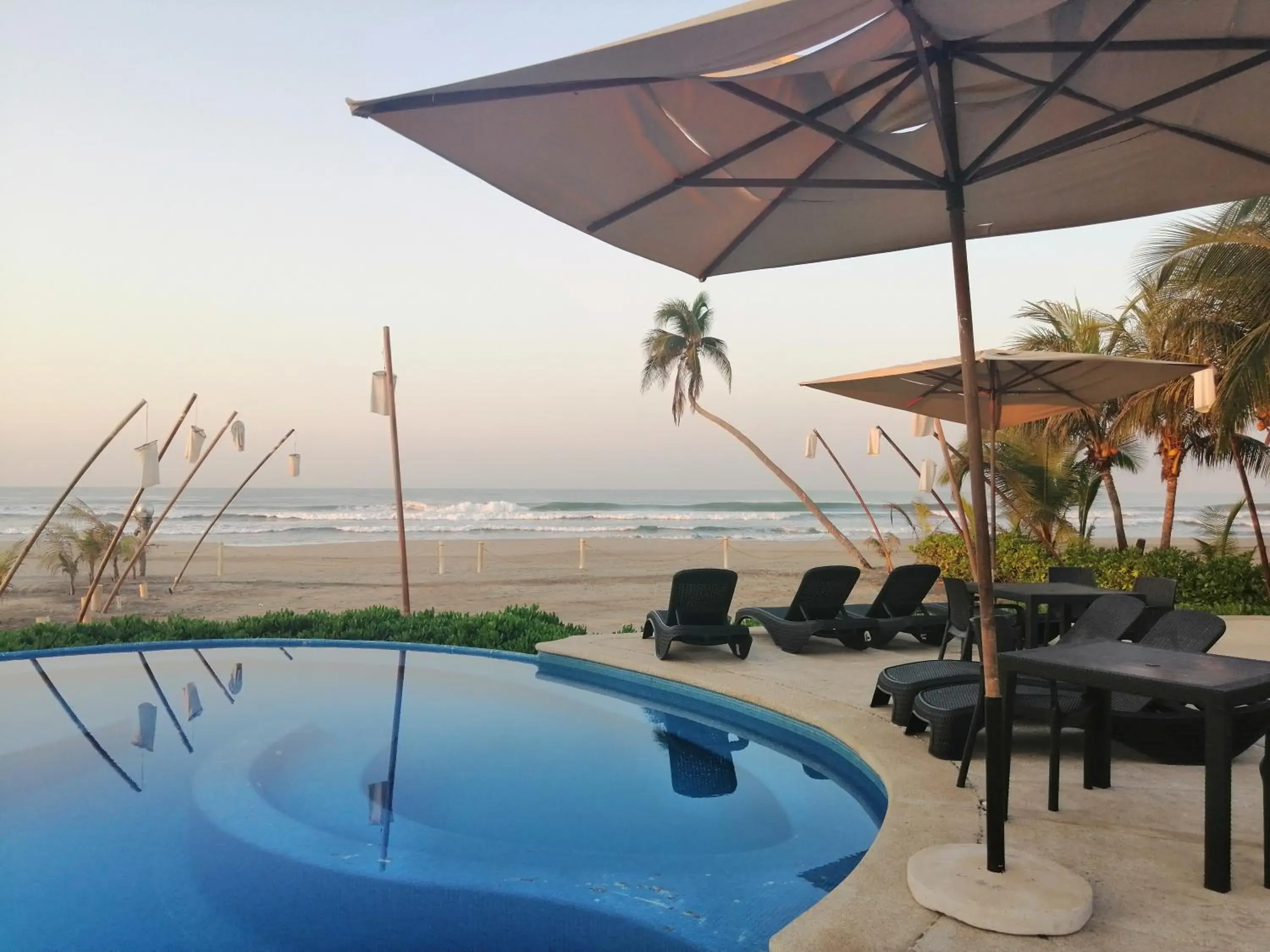 Swimming pool in Mishol Bodas Hotel & Beach Club Acapulco Diamante Swimming pool in Mishol Bodas Hotel & Beach Club Acapulco Diamante