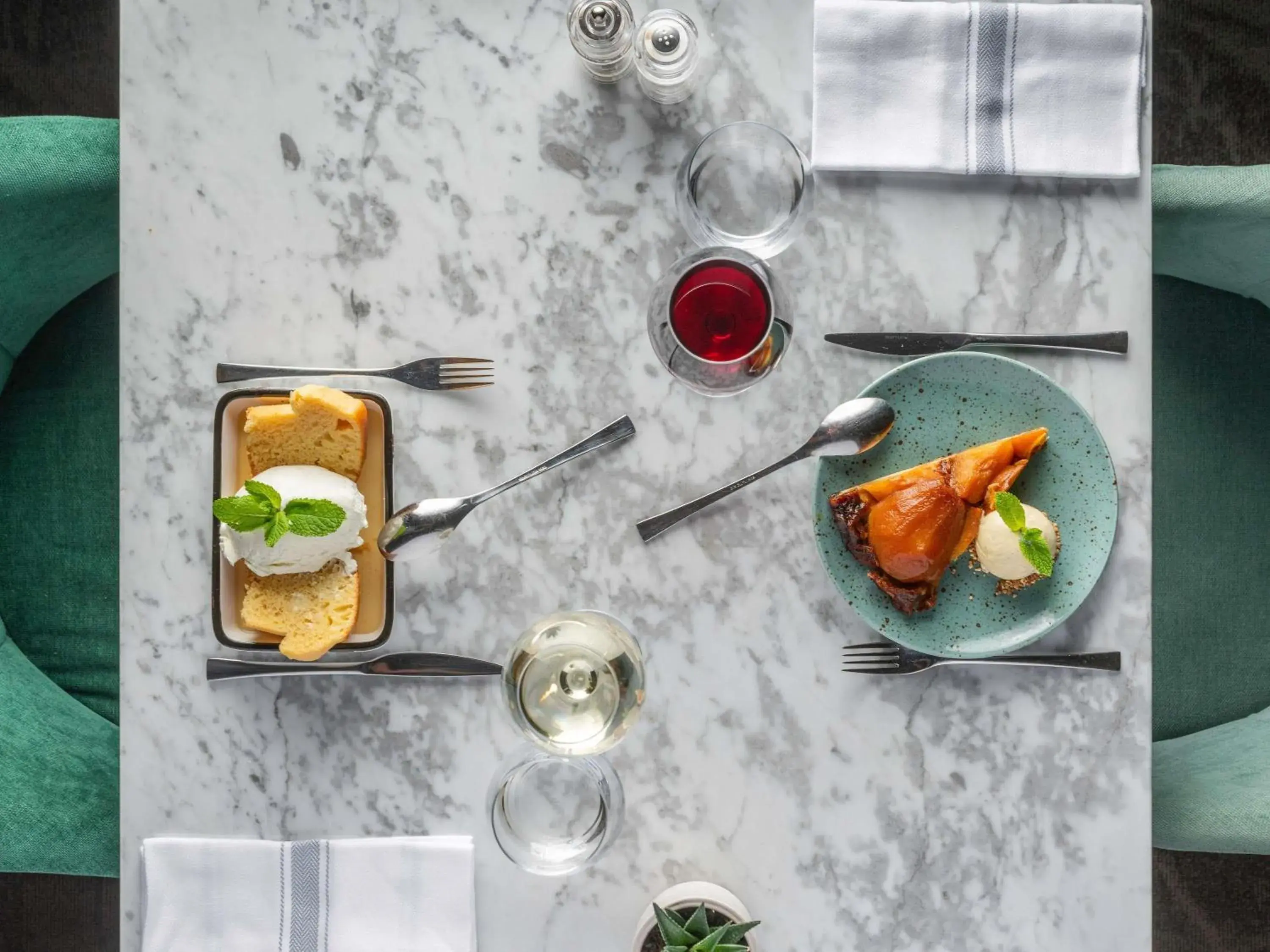 Restaurant/places to eat in Mercure Lyon Centre Château Perrache Restaurant/places to eat in Mercure Lyon Centre Château Perrache