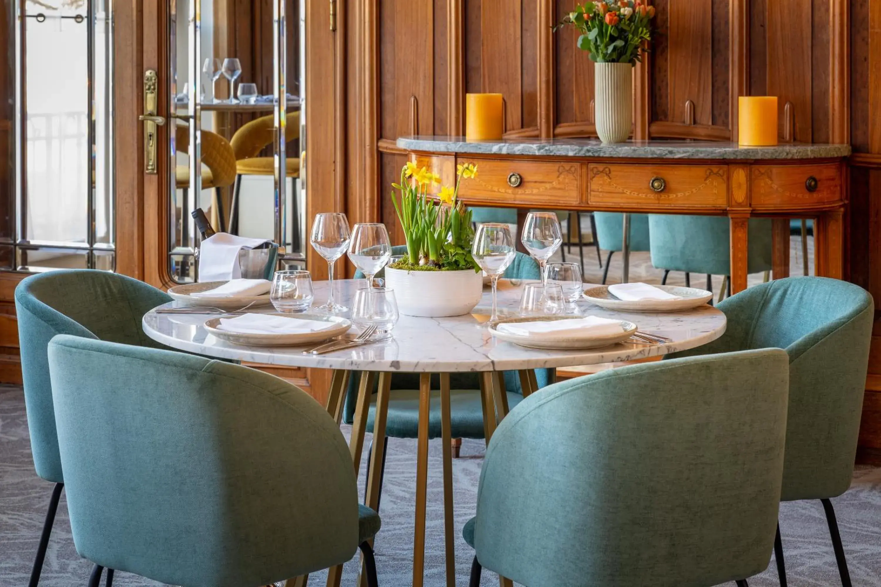 Property building in Mercure Lyon Centre Château Perrache Property building in Mercure Lyon Centre Château Perrache