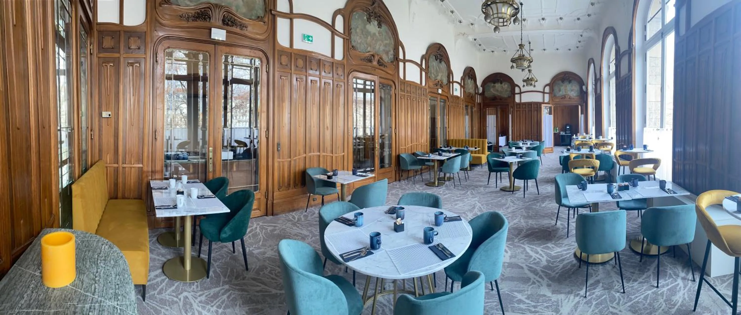 Property building in Mercure Lyon Centre Château Perrache