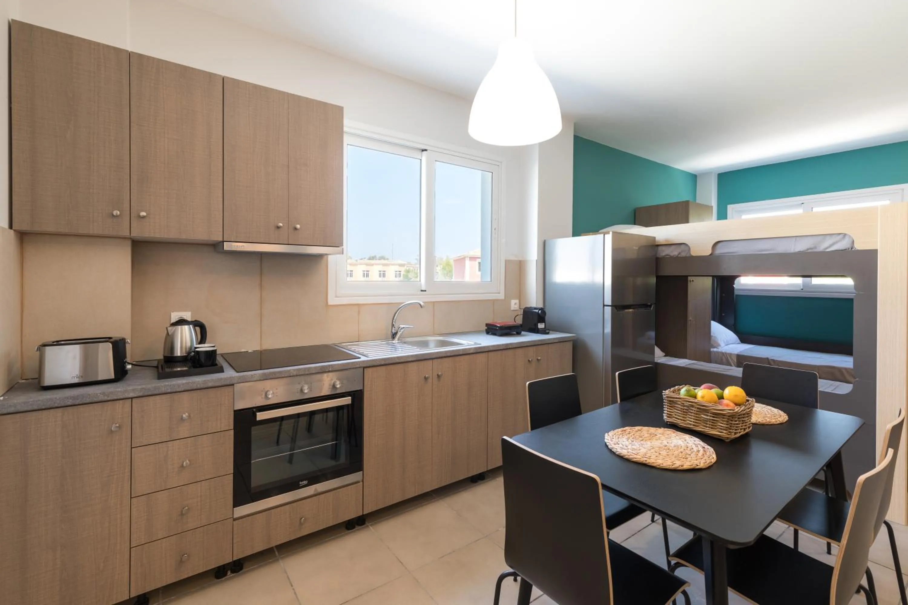 Coffee/tea facilities in Local Hostel & Suites