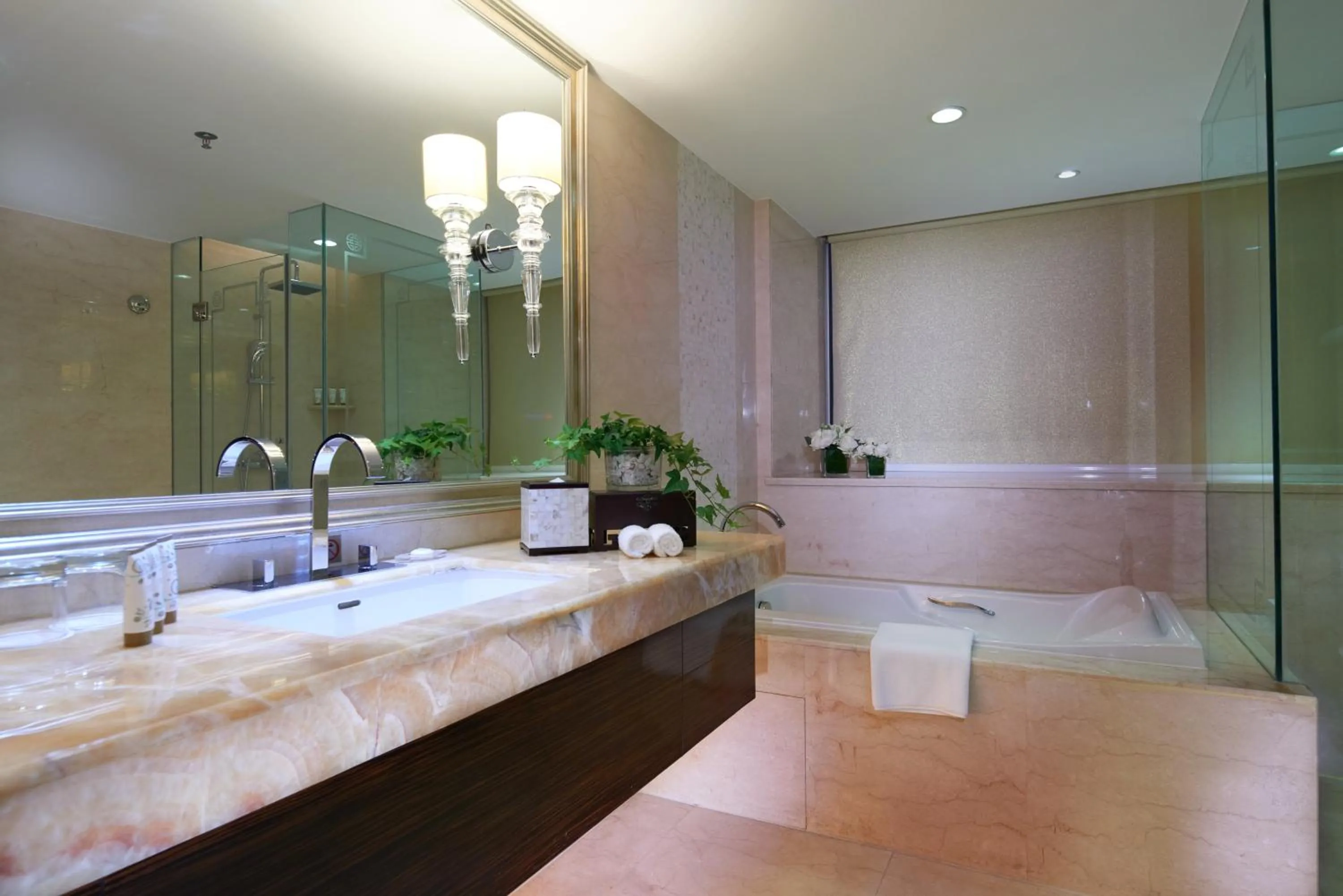 Bathroom in Dorsett Chengdu
