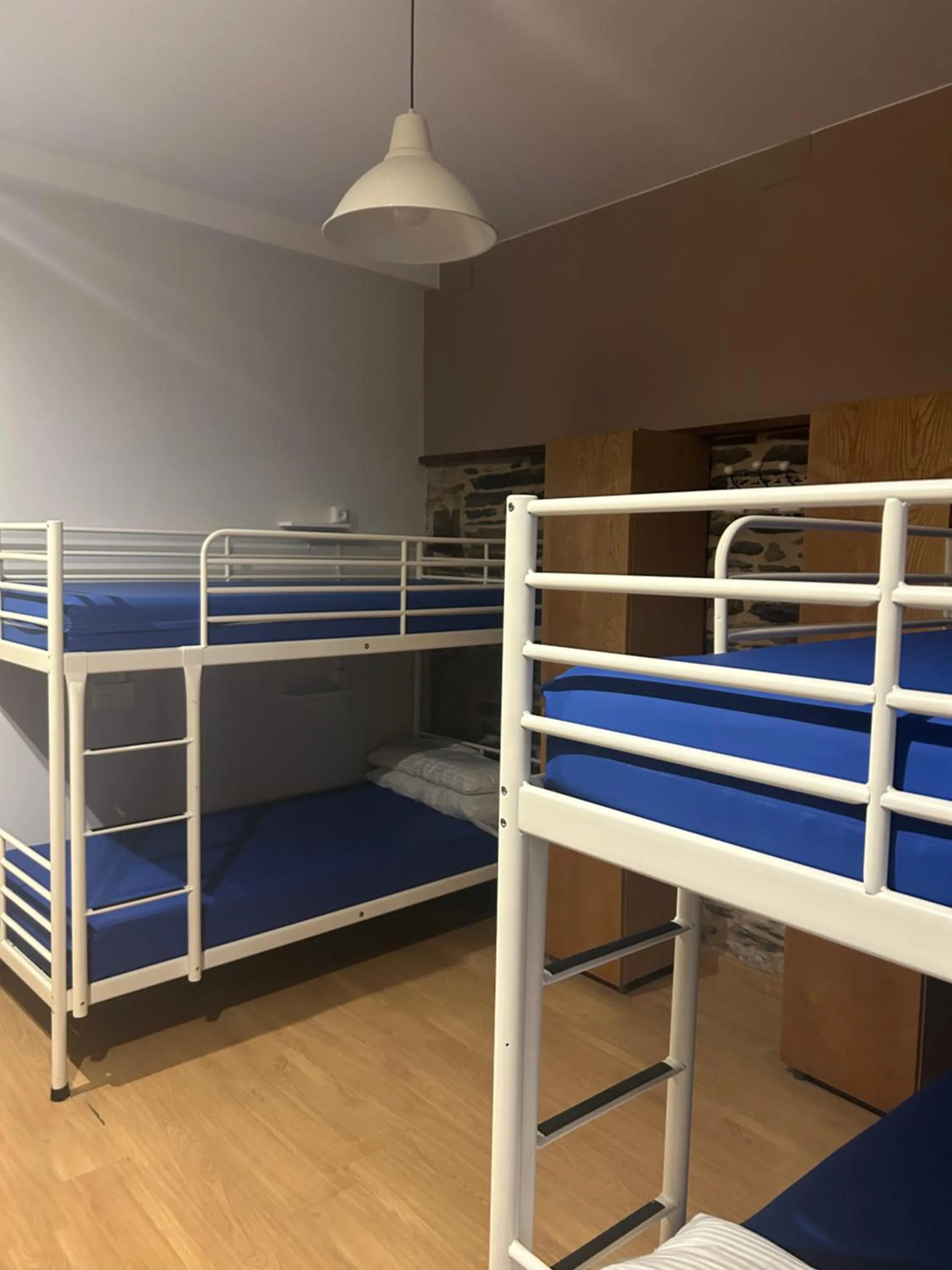 bunk bed in Albergue Mayor