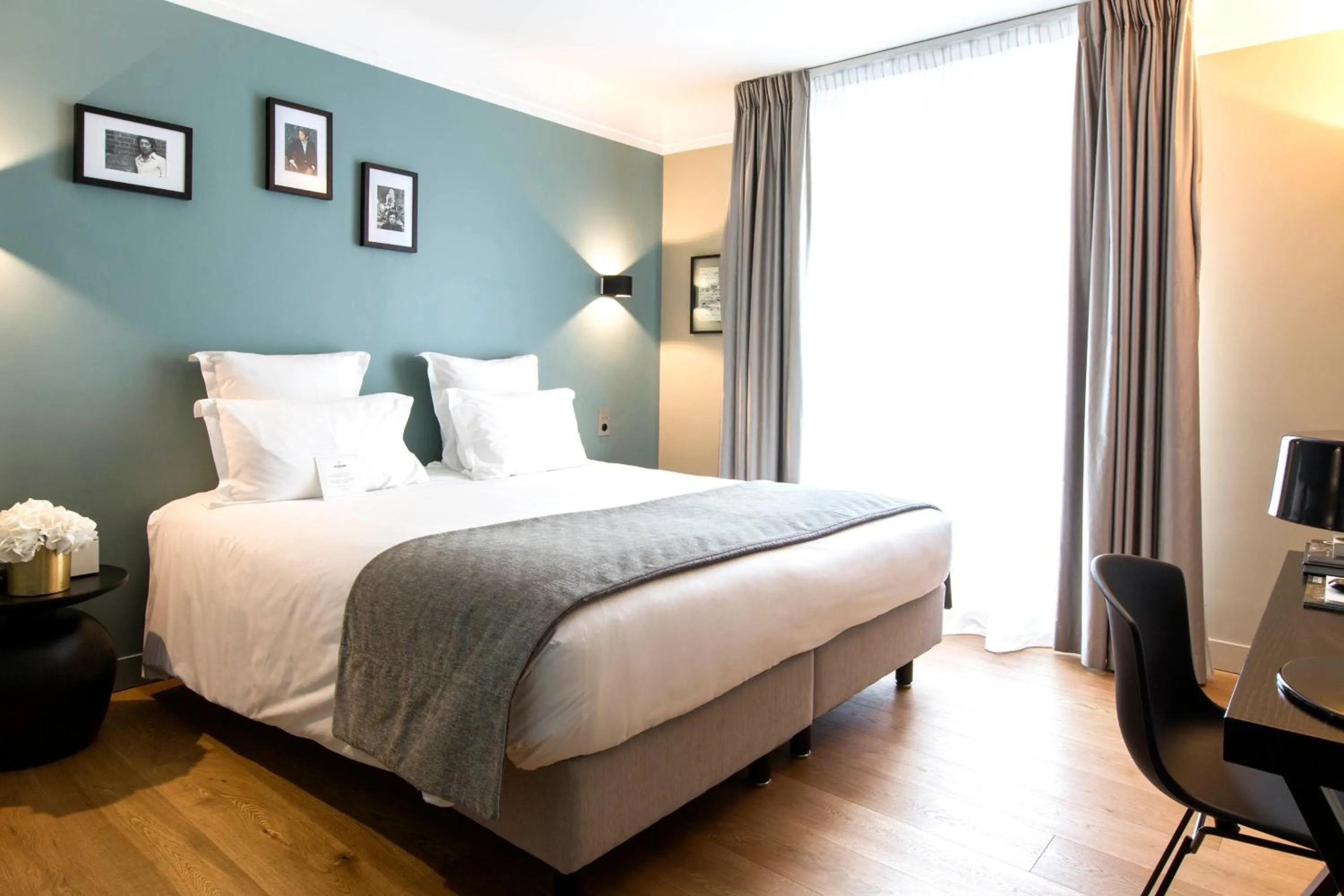 Photo of the whole room, Bed in Hôtel Mathis Elysées