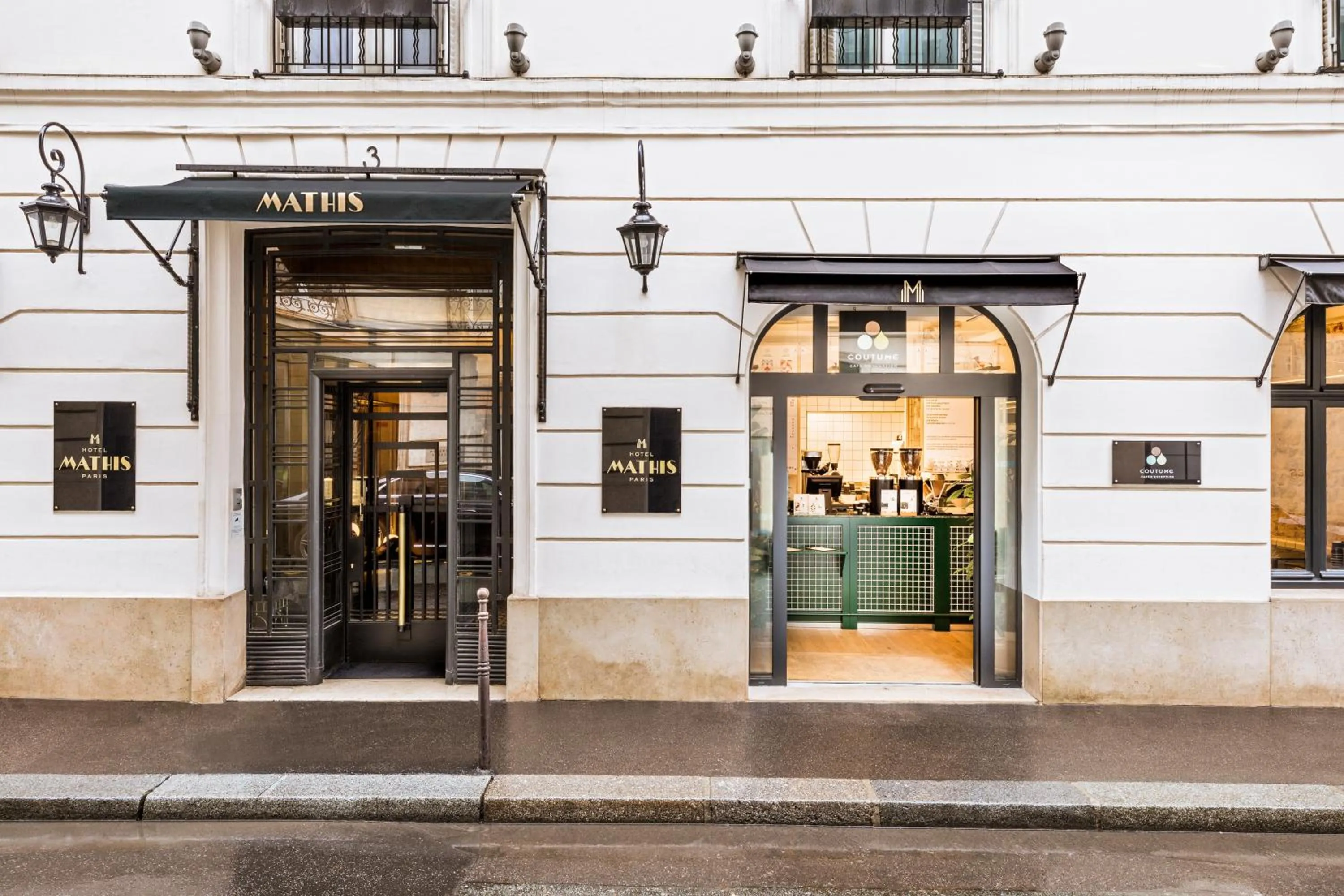 Property building in Hôtel Mathis Elysées