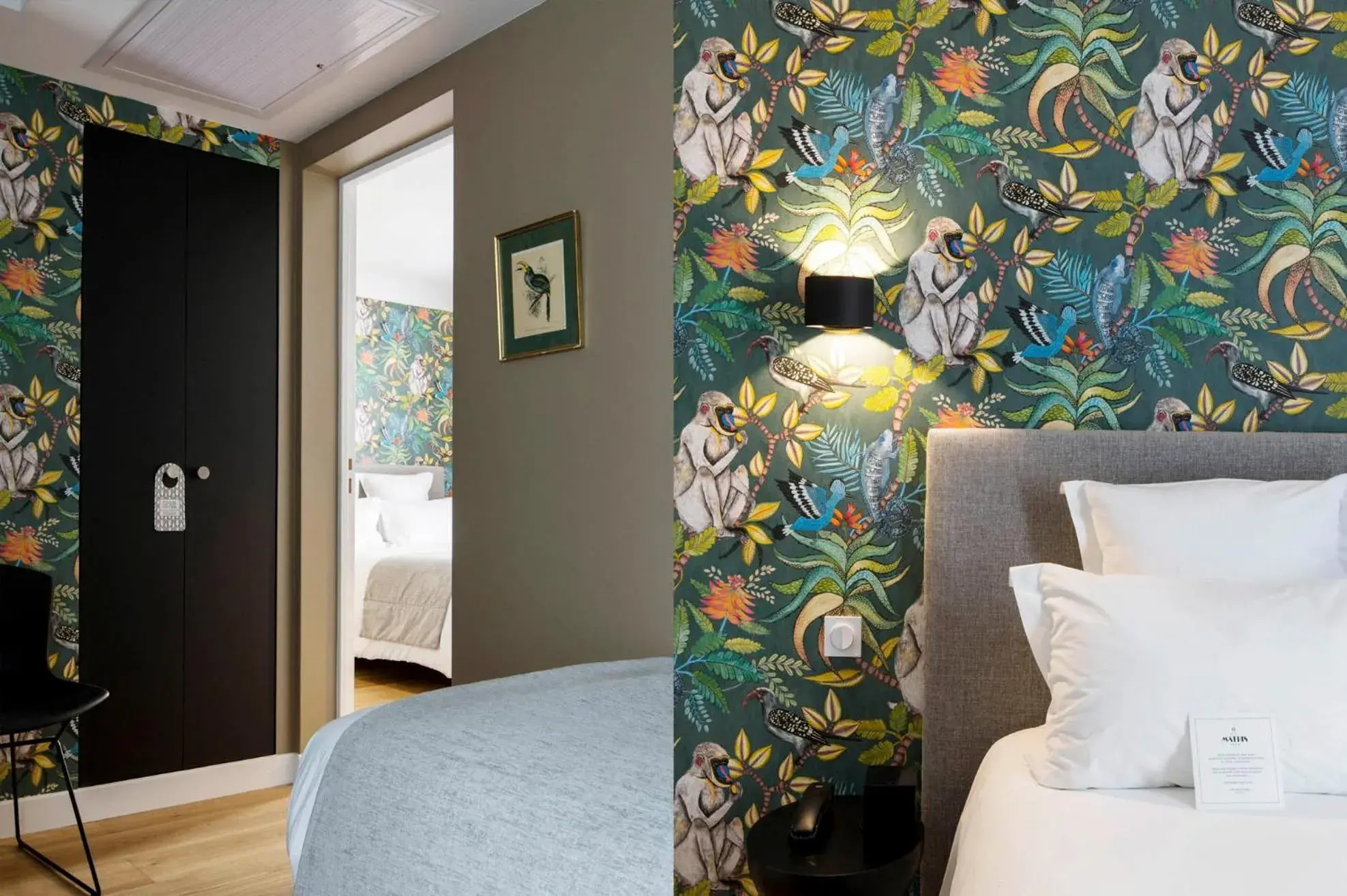 Photo of the whole room, Bed in Hôtel Mathis Elysées Photo of the whole room, Bed in Hôtel Mathis Elysées